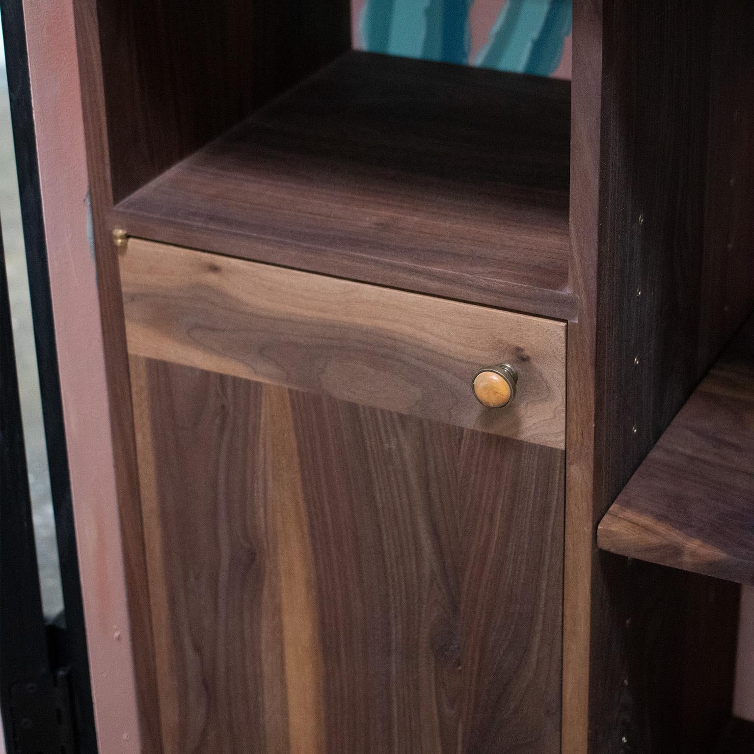 https://a.1stdibscdn.com/florentino-black-cabinet-with-colourfully-painted-interior-for-sale-picture-5/f_48391/f_325091821675129624044/florentino_inner_walnut_master.jpg