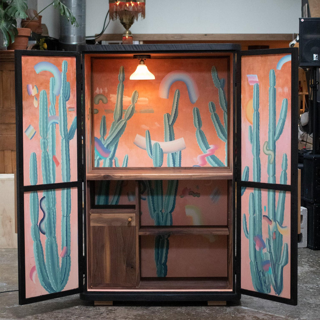 https://a.1stdibscdn.com/florentino-black-cabinet-with-colourfully-painted-interior-for-sale-picture-2/f_48391/f_325091821675129624067/florentino_open_master.jpg