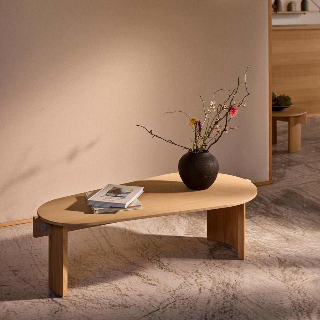 https://a.1stdibscdn.com/kita-living-flow-coffee-table-medium-oak-wood-for-sale-picture-2/f_89002/f_355583921765445207546/flow_coffee_table_medium_oak_wood_1_master.jpg