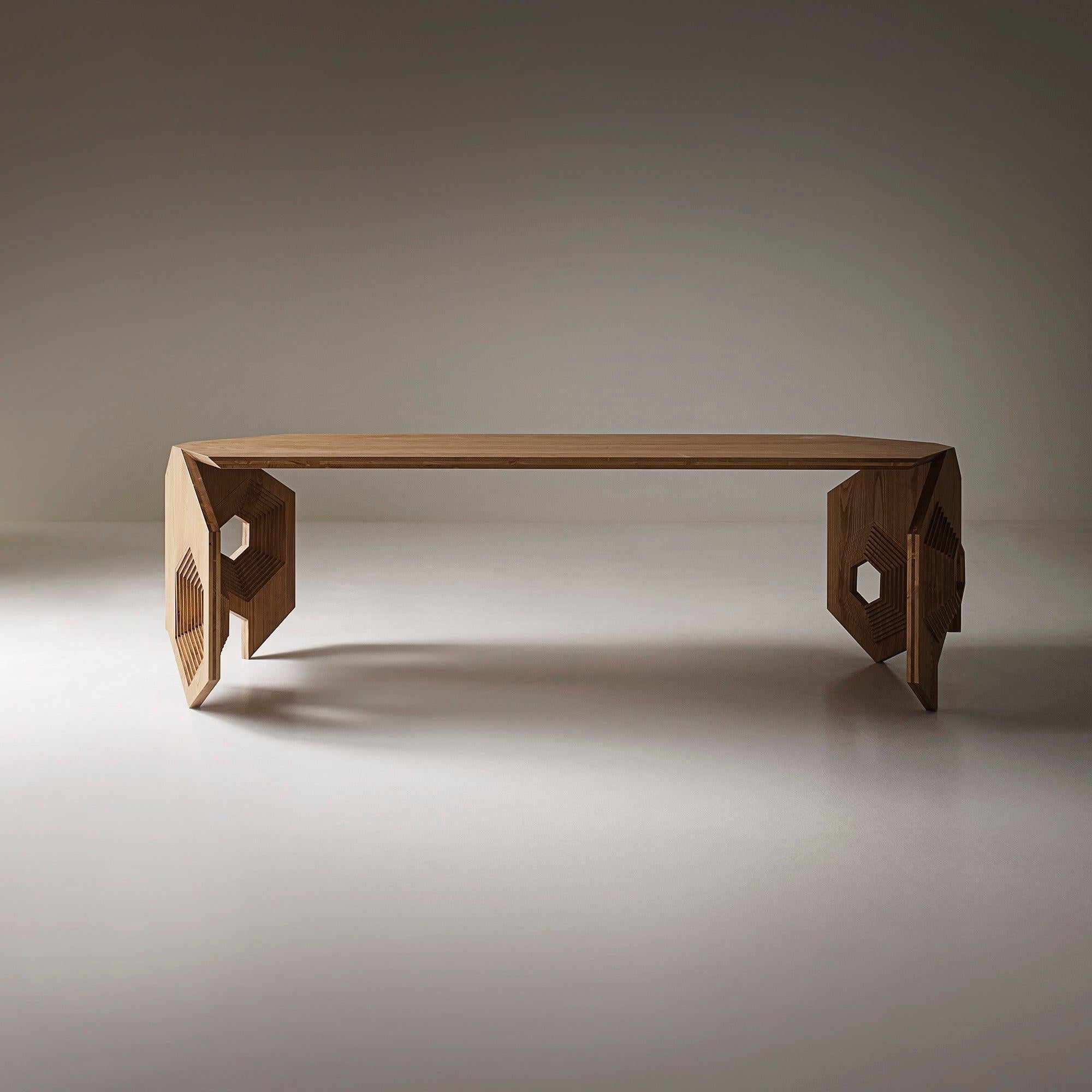https://a.1stdibscdn.com/-cristoforo-modern-dining-table-for-sale-picture-2/22323022/f_237506521623417466153/foro1_org_master.jpg