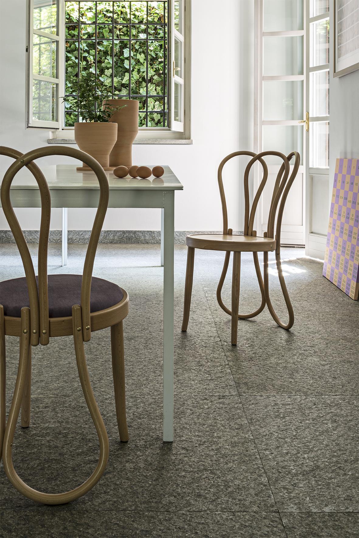 https://a.1stdibscdn.com/gtv-thonet-post-mundus-chair-in-beech-by-martino-gamper-for-sale-picture-3/12330573/f_203271621598336509098/foto_204_022_POSTMUNDUS_master.jpg