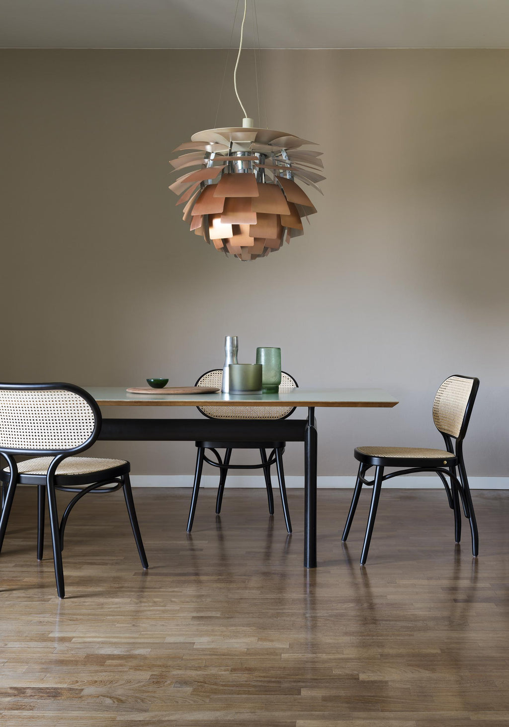 https://a.1stdibscdn.com/gtv-thonet-bodystuhl-chair-in-black-with-woven-cane-seat-by-nigel-coates-for-sale-picture-5/12330573/f_203286621598345374355/foto_233_009_A_BODYSTUHL_master.jpg