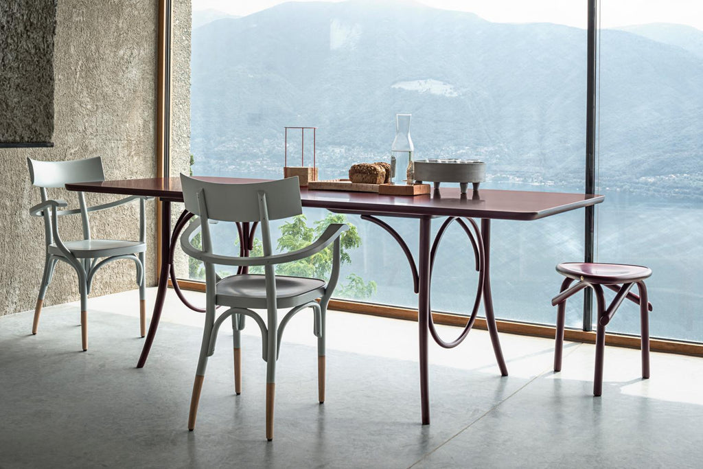 https://a.1stdibscdn.com/gtv-thonet-ring-dining-table-in-beech-by-gebruder-thonet-for-sale-picture-4/12330573/f_203285521598347525361/foto_243_087_TRIO_CZECH_RING_DINING_TABLE_master.jpg