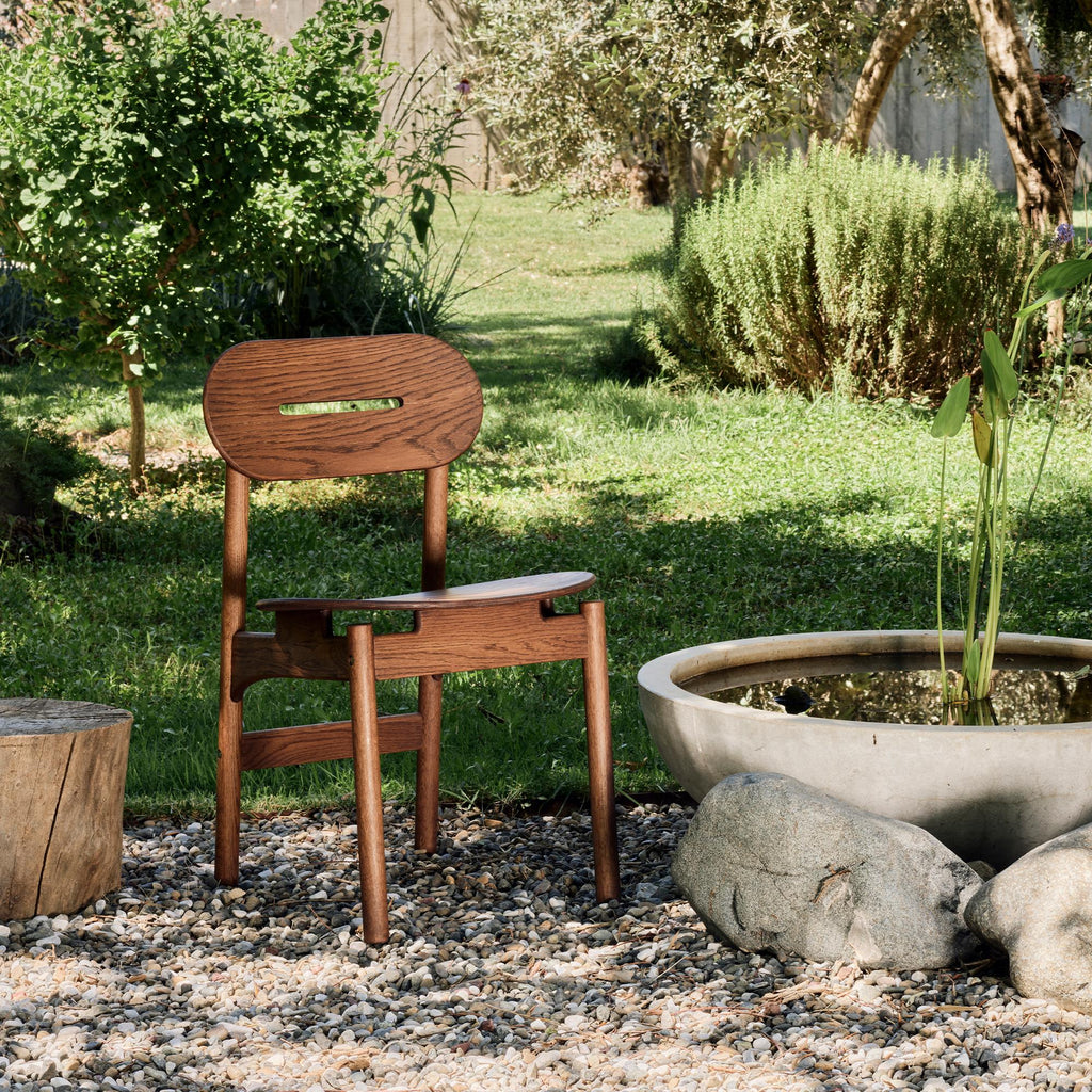 https://a.1stdibscdn.com/kita-living-frame-chair-elliptical-oak-chocolate-for-sale-picture-6/f_89002/f_357919521771503325472/frame_elliptical_chair_chocolate_2_master.jpg