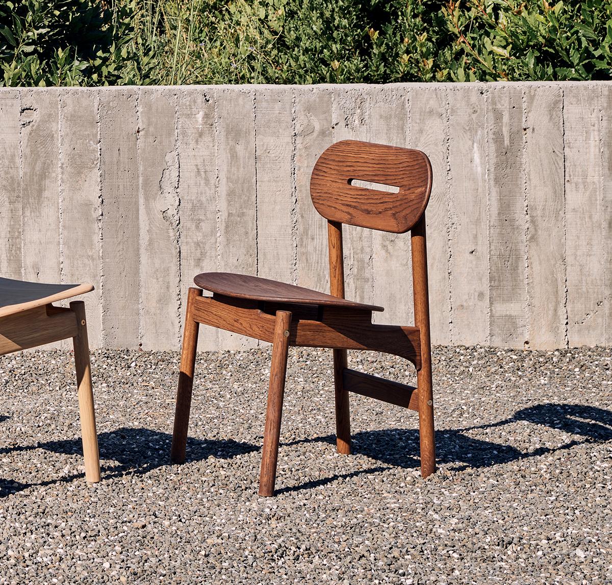 https://a.1stdibscdn.com/kita-living-frame-chair-elliptical-oak-chocolate-for-sale-picture-2/f_89002/f_357919521692601123426/frame_elliptical_chair_chocolate_2_master.jpg