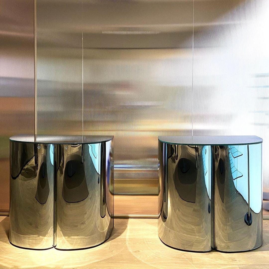 https://a.1stdibscdn.com/oltralpe-mirrored-bar-cabinet-by-inga-sempe-for-glas-italia-in-stock-for-sale-picture-7/32076752/f_403288821719406033231/francescaavossastudio_CfJ50aMLbqg_master_master.jpg