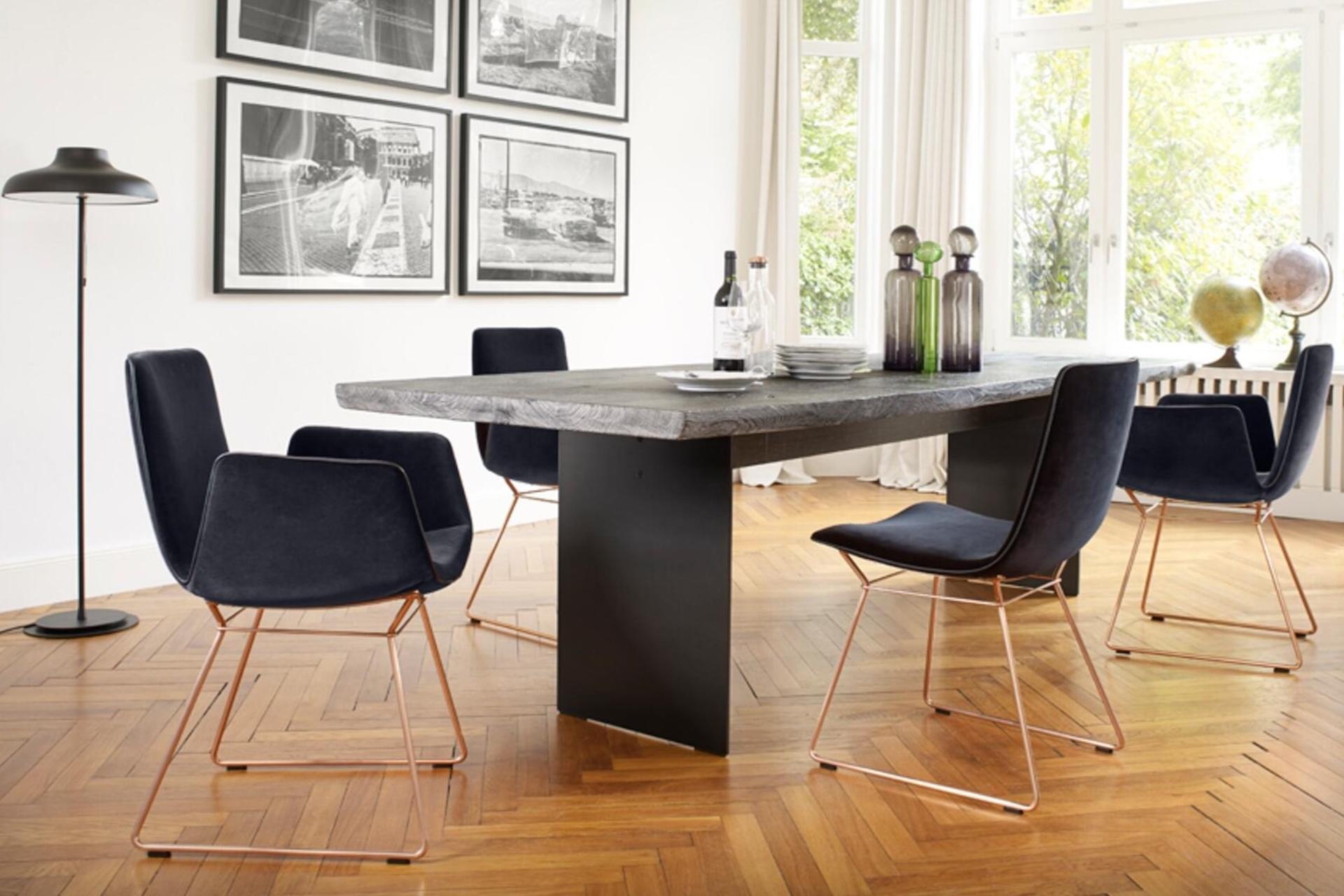 https://a.1stdibscdn.com/customizable-freifrau-amelie-armchair-by-hoffmann-kahleyss-for-sale-picture-4/f_44652/f_465471321757099860842/freifrau_janua_hh_location2_03_2_master.jpg