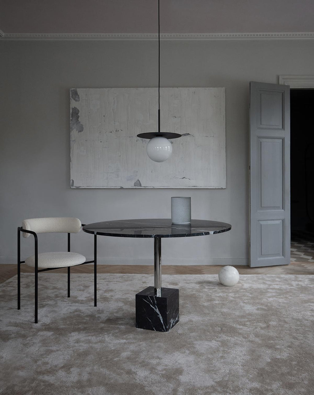 https://a.1stdibscdn.com/contemporary-chair-ff-cantilever-black-leather-chrome-legs-round-backrest-for-sale-picture-9/f_31233/f_259687521635957891885/friendsfounders_FF_chair_05_master.jpg