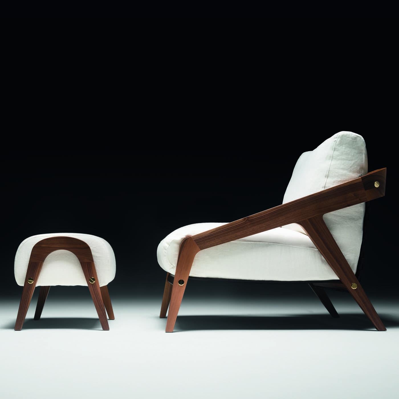 https://a.1stdibscdn.com/frise-set-of-white-armchair-and-ottoman-for-sale-picture-2/f_17062/f_120314231536911843911/frise2_master.jpg
