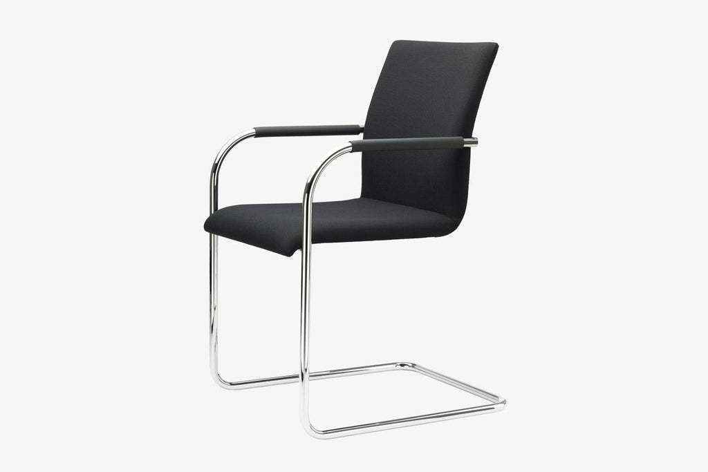 https://a.1stdibscdn.com/s-53-spf-cantilever-armchair-for-sale-picture-10/f_44652/f_220218421609964300158/front_images_5000_Thonet_Stuhl_S_55_PF_Evo_FS0_1_master.jpg