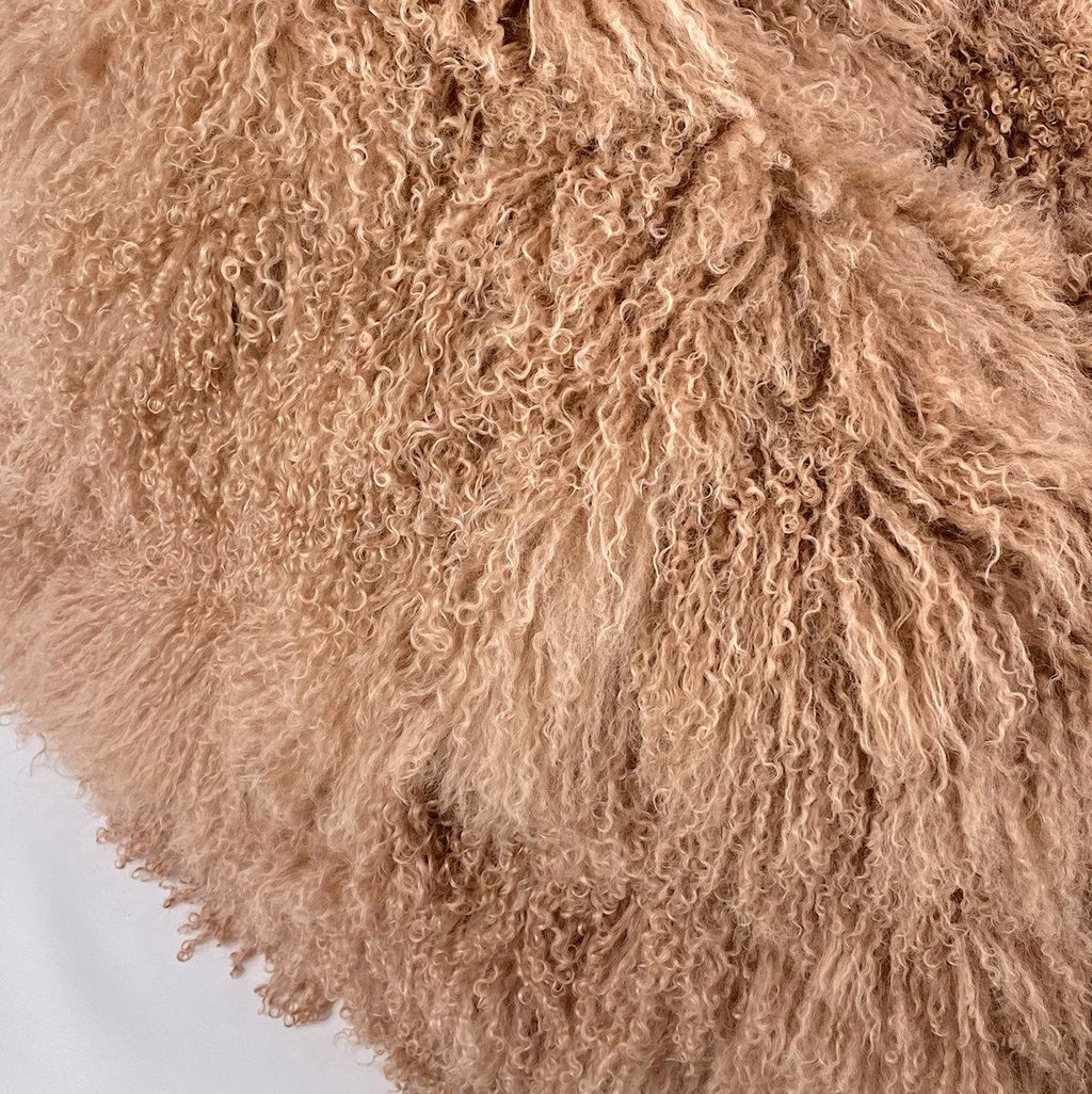 https://a.1stdibscdn.com/kids-fur-bean-bag-chair-pink-rose-gold-for-sale-picture-2/f_44572/f_236802921620430669873/fur_bean_bag_chair_pink_rose_gold_master.jpg