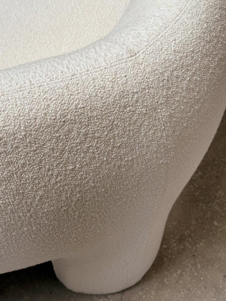 https://a.1stdibscdn.com/bold-sofa-curved-open-arms-s-for-sale-picture-12/f_95332/f_376553621703416707071/gallery_05_master.jpeg
