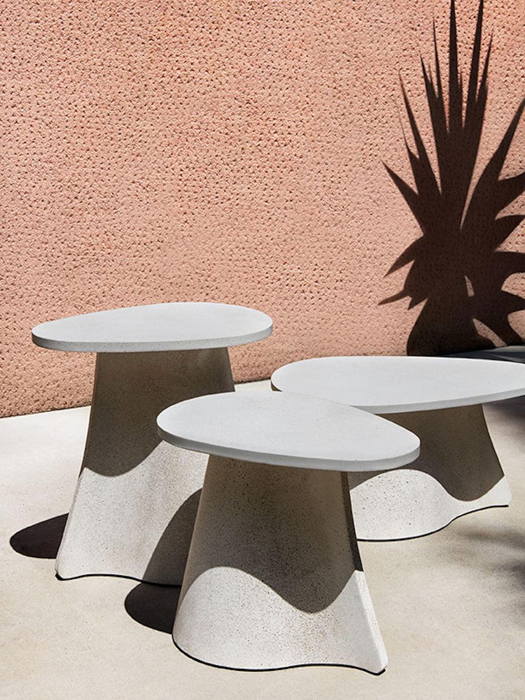 https://a.1stdibscdn.com/mdf-italia-cement-fossil-low-table-indoor-outdoor-by-xavier-lust-for-sale-picture-5/f_44652/f_355095621690908969532/gallery_fossil_low_table_1_min_master.jpg