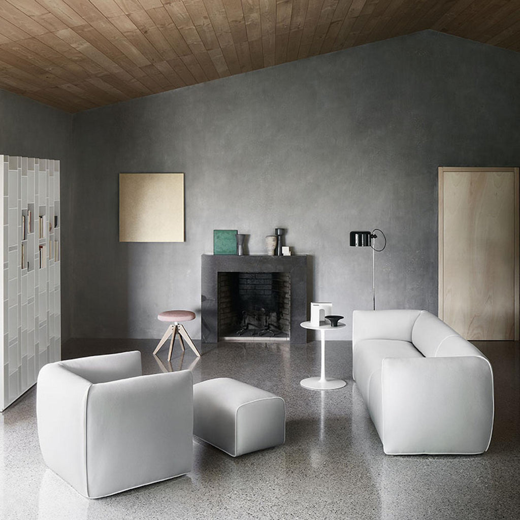 https://a.1stdibscdn.com/mdf-italia-customizable-mia-armchair-by-francesco-bettoni-for-sale-picture-4/f_44652/f_354117121690393662418/gallery_mia_sofa_1_min_master.jpg