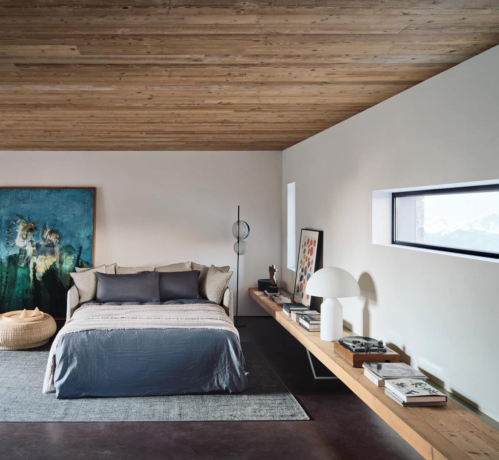 https://a.1stdibscdn.com/sofa-bed-gervasoni-ghost-15-design-paola-navone-for-sale-picture-10/f_105752/f_465018321756834373171/gervasoni_beds_104_105_2x_master.jpeg