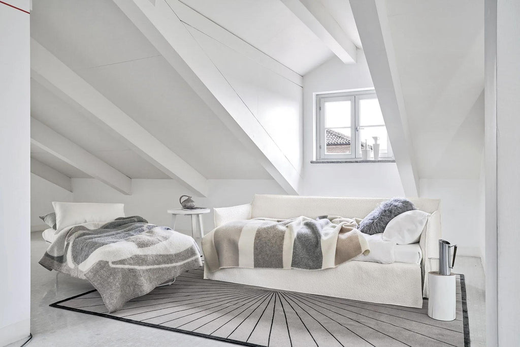 https://a.1stdibscdn.com/sofa-bed-gervasoni-ghost-19-design-paola-navone-corduroy-match-point-for-sale-picture-3/f_105752/f_465130521756891540268/ghost193_master.jpeg