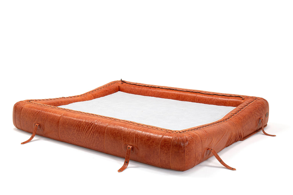 https://a.1stdibscdn.com/1970s-anfibio-foldable-sofa-vintage-leather-becchi-giovannetti-for-sale-picture-3/f_52352/f_343209521684328983613/giovannetti_148_5mb_master.jpg