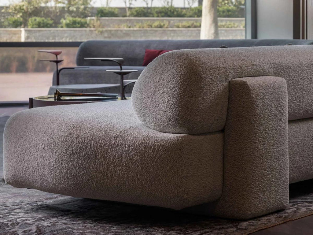 https://a.1stdibscdn.com/moroso-gogan-2-seater-sofa-in-clunis-snow-by-patricia-urquiola-for-sale-picture-6/f_16392/f_466906421758098157741/gogan_moroso_14_master.jpg