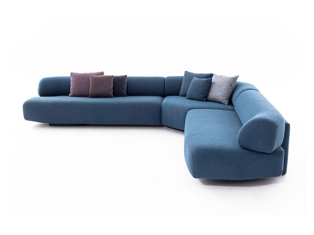 https://a.1stdibscdn.com/moroso-gogan-sofa-by-patricia-urquiola-for-sale-picture-9/f_16392/f_466908721758099771638/goganmoroso1_master.jpg