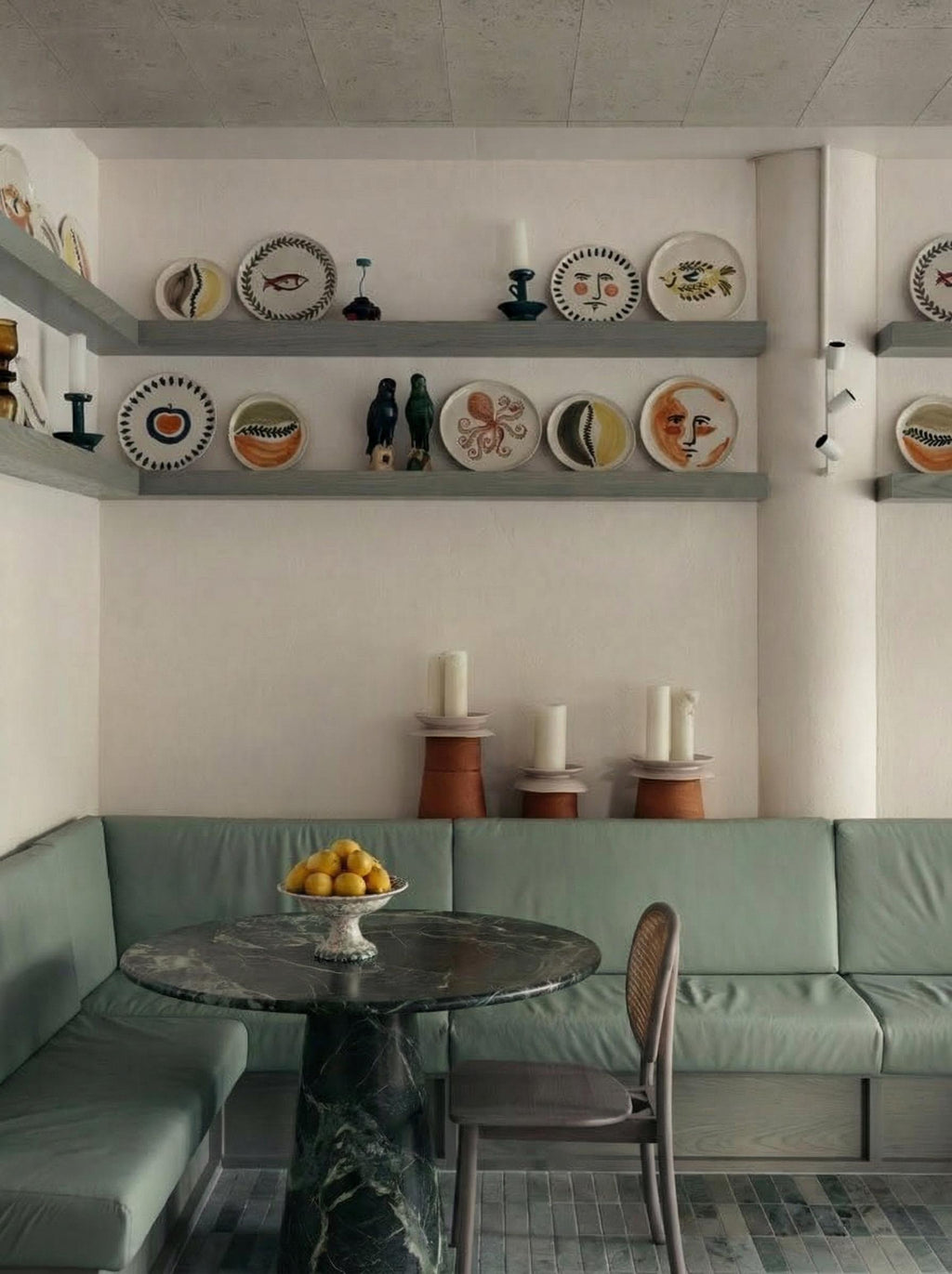 https://a.1stdibscdn.com/dark-green-marble-round-dining-table-in-the-style-of-1970-angelo-mangiarotti-for-sale-picture-5/f_80522/f_492190021773440986021/green_marble_angelo_master.jpg