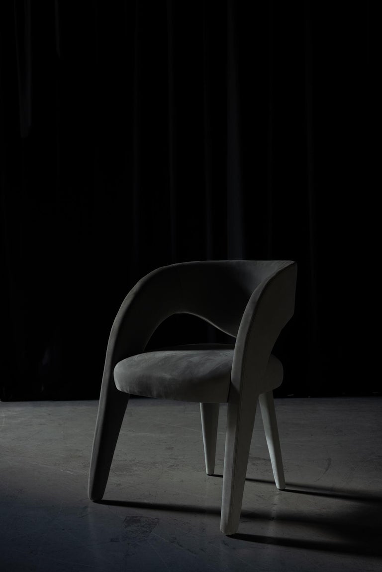 https://a.1stdibscdn.com/21st-century-modern-laurence-chair-with-armrests-velvet-handcrafted-greenapple-for-sale-picture-11/f_53532/f_260008121636240052876/greenapple_23_master.jpg?width=768
