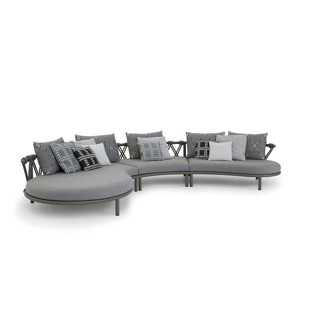 https://a.1stdibscdn.com/patricia-urquiola-trampoline-outdoor-sofa-steel-rope-and-fabric-by-cassina-for-sale-picture-2/f_14272/f_324913821675079097304/gris_2_master.jpg