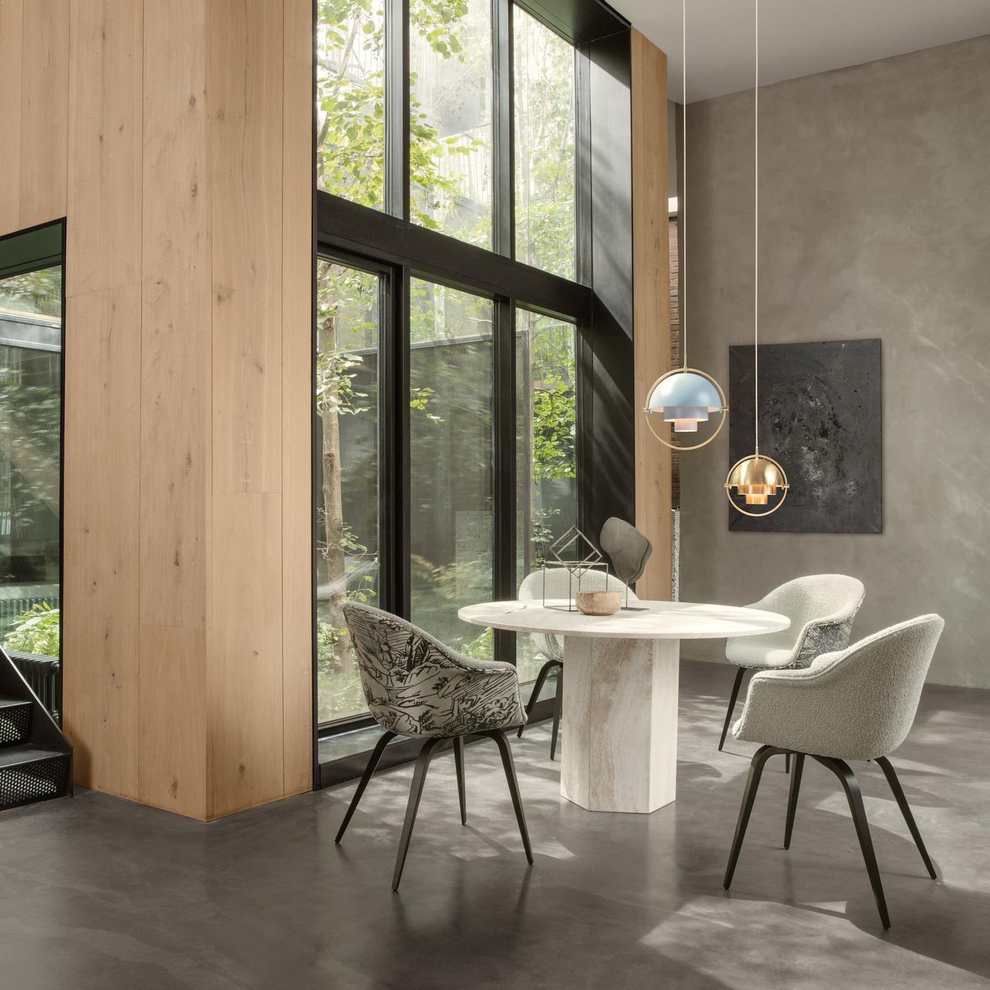 https://a.1stdibscdn.com/gubi-epic-dining-table-neutral-white-travertine-130-cm-by-gamfratesi-for-sale-picture-7/f_104122/f_446639021745198188574/gubi_epic_dining_table_neutral_white_travertine_130_cm_by_gamfratesi_7_master.jpg