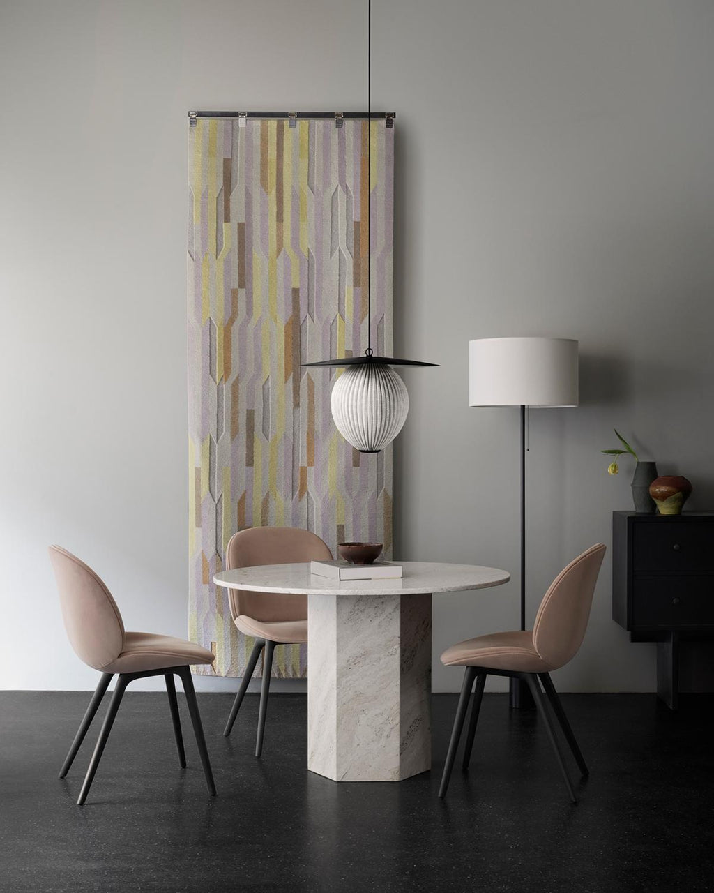 https://a.1stdibscdn.com/gubi-epic-dining-table-neutral-white-travertine-130-cm-by-gamfratesi-for-sale-picture-8/f_104122/f_446639021745198188478/gubi_epic_dining_table_neutral_white_travertine_130_cm_by_gamfratesi_8_master.jpg