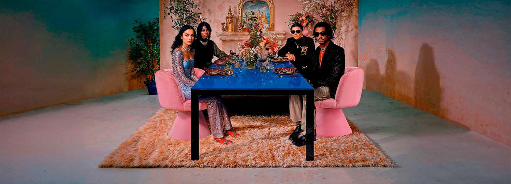 https://a.1stdibscdn.com/postmodern-space-age-blue-velvet-dining-chair-coraje-for-sale-picture-7/f_105132/f_456363821751094416499/hMesas_master.jpg