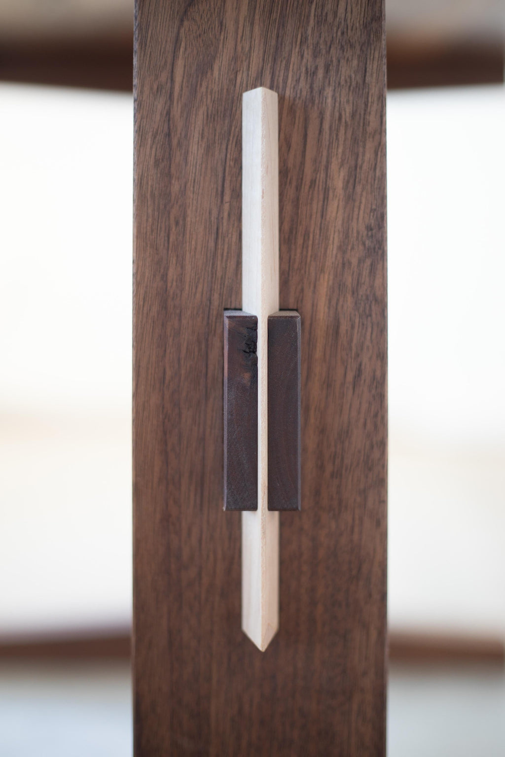 https://a.1stdibscdn.com/hana-walnut-trestle-dining-table-for-sale-picture-4/f_49771/f_326562321675826515846/hana_trestle_3_master.jpg