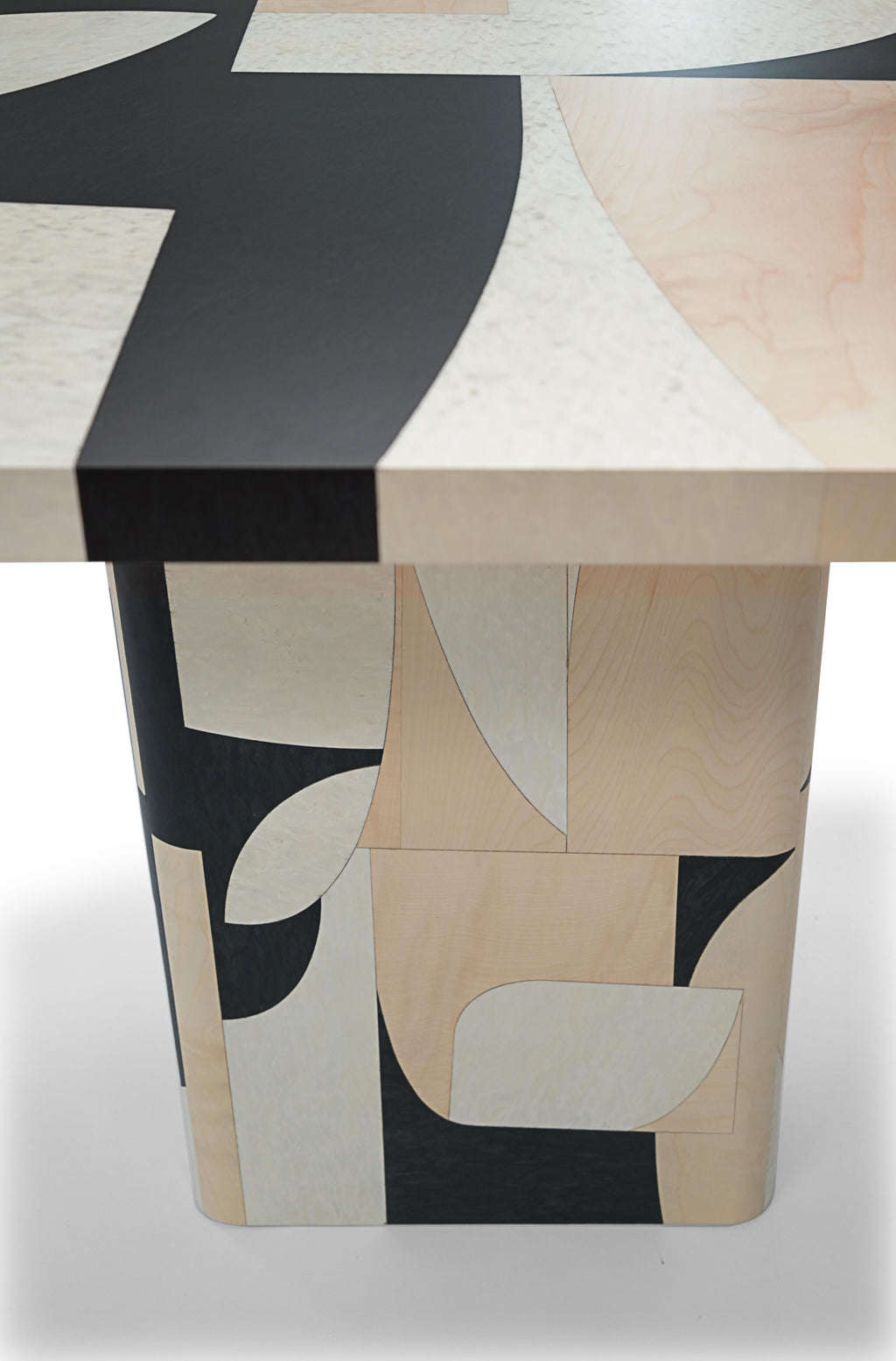 https://a.1stdibscdn.com/harlequin-collector-by-alter-ego-for-sale-picture-5/f_53522/f_474939421773152233446/harlequine_diniingtable_collector2_master.jpg