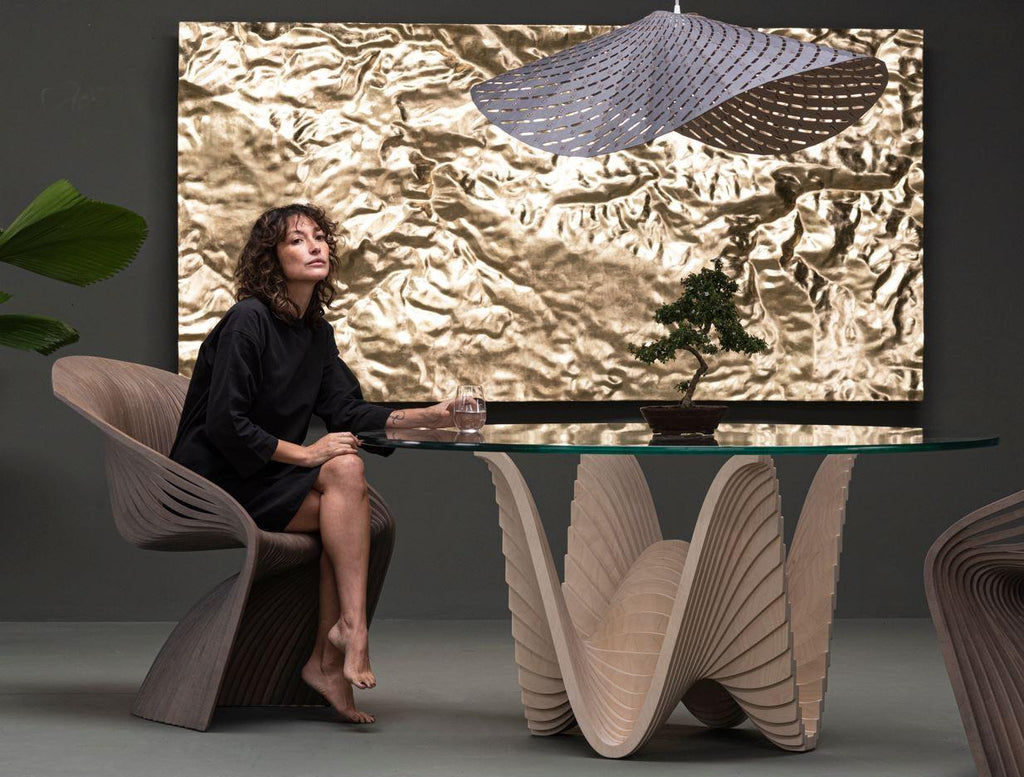 https://a.1stdibscdn.com/candy-dining-table-medium-by-piegatto-a-sculptural-contemporary-table-for-sale-picture-4/f_83012/f_385046421708469704717/hat_y_patrones_gold_master.JPG