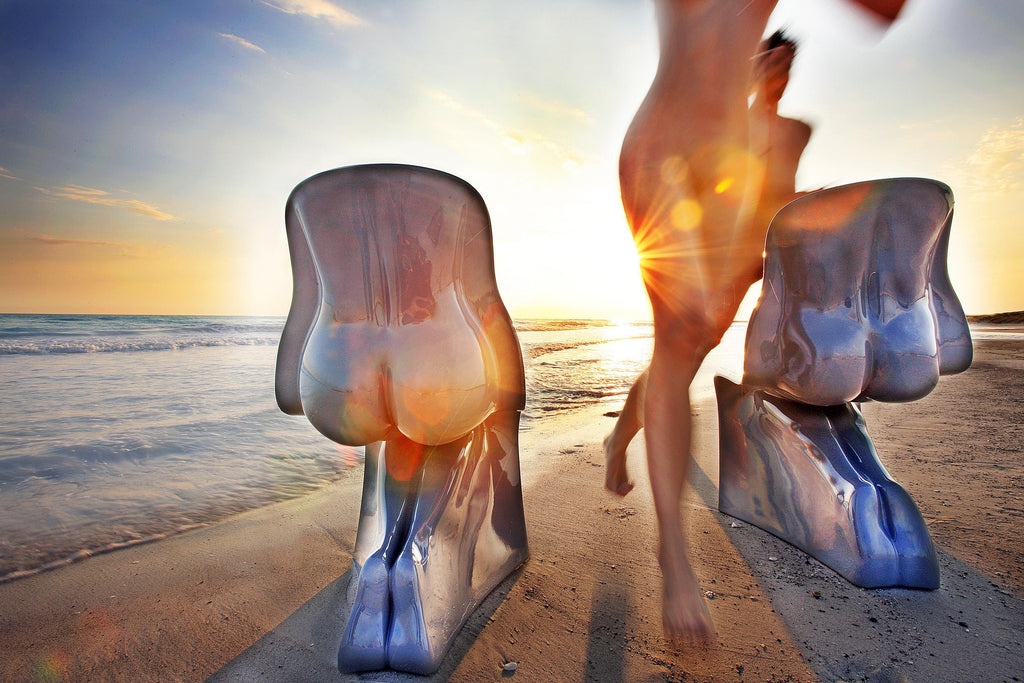 https://a.1stdibscdn.com/casamania-her-glossy-chair-in-black-by-fabio-novembre-for-sale-picture-8/f_16392/f_408025221721985545752/her_lucida_14_master.jpg