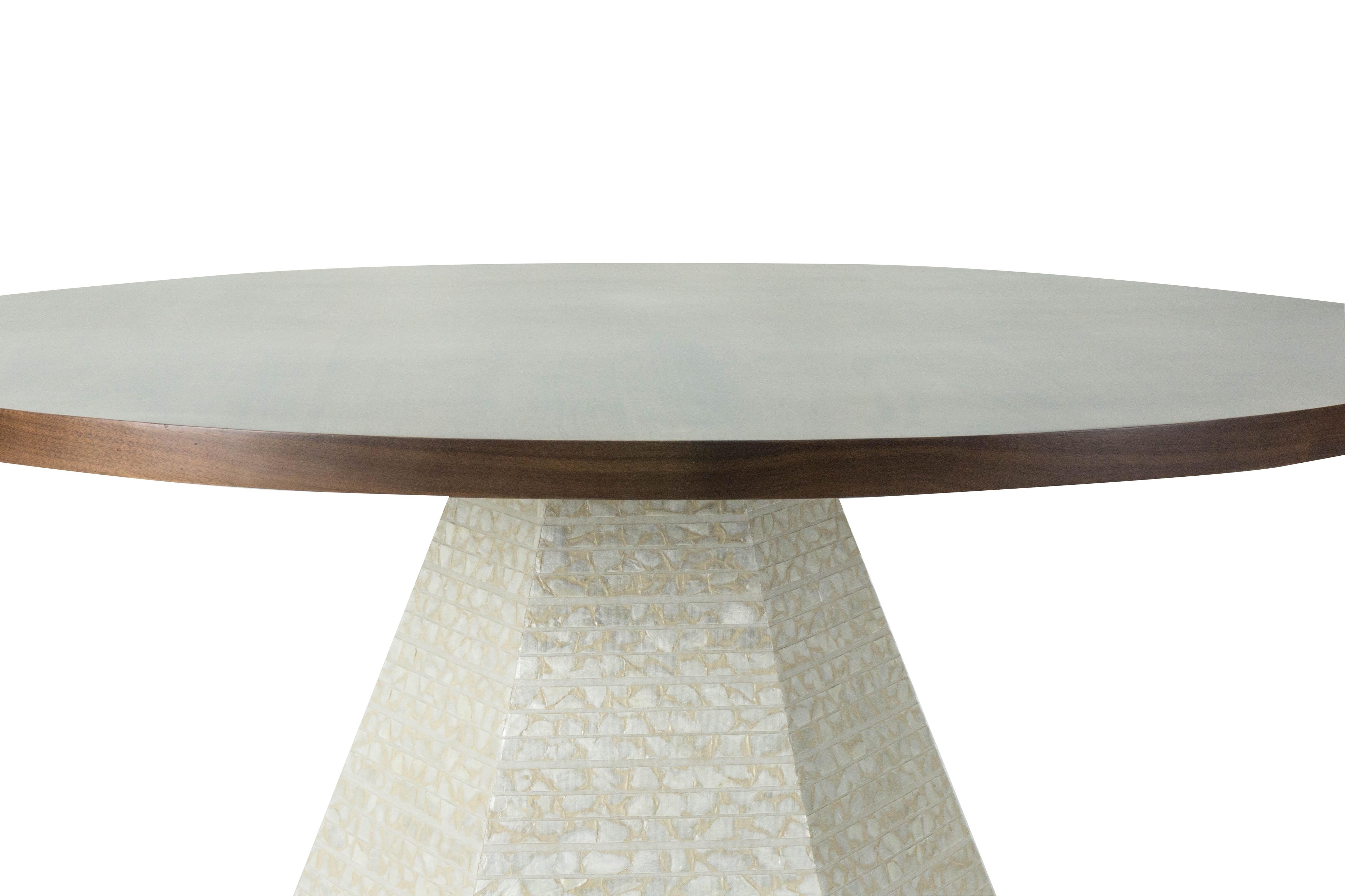 https://a.1stdibscdn.com/modern-round-walnut-dining-table-for-sale-picture-5/f_21233/1535477243857/hexagontable_detail_master.jpg
