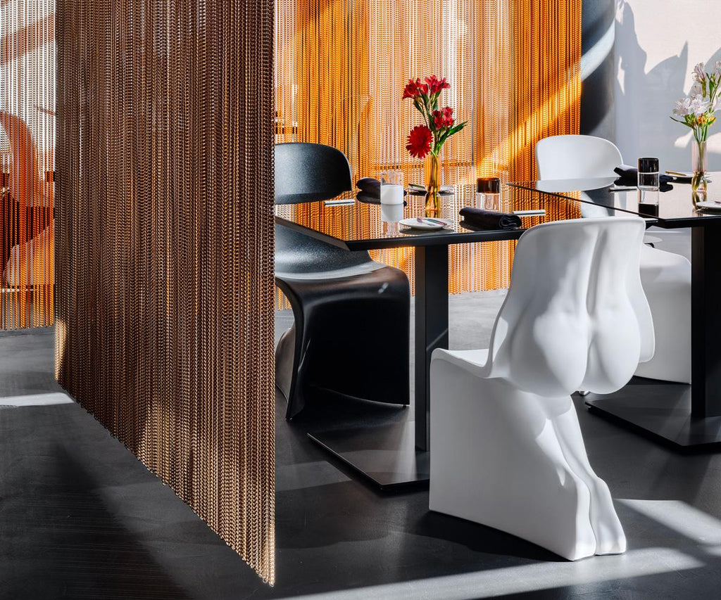 https://a.1stdibscdn.com/casamania-him-set-of-two-matt-chairs-in-white-by-fabio-novembre-for-sale-picture-5/f_16392/f_408042221721992184719/himher_opaca_2024_3_1__master.jpg