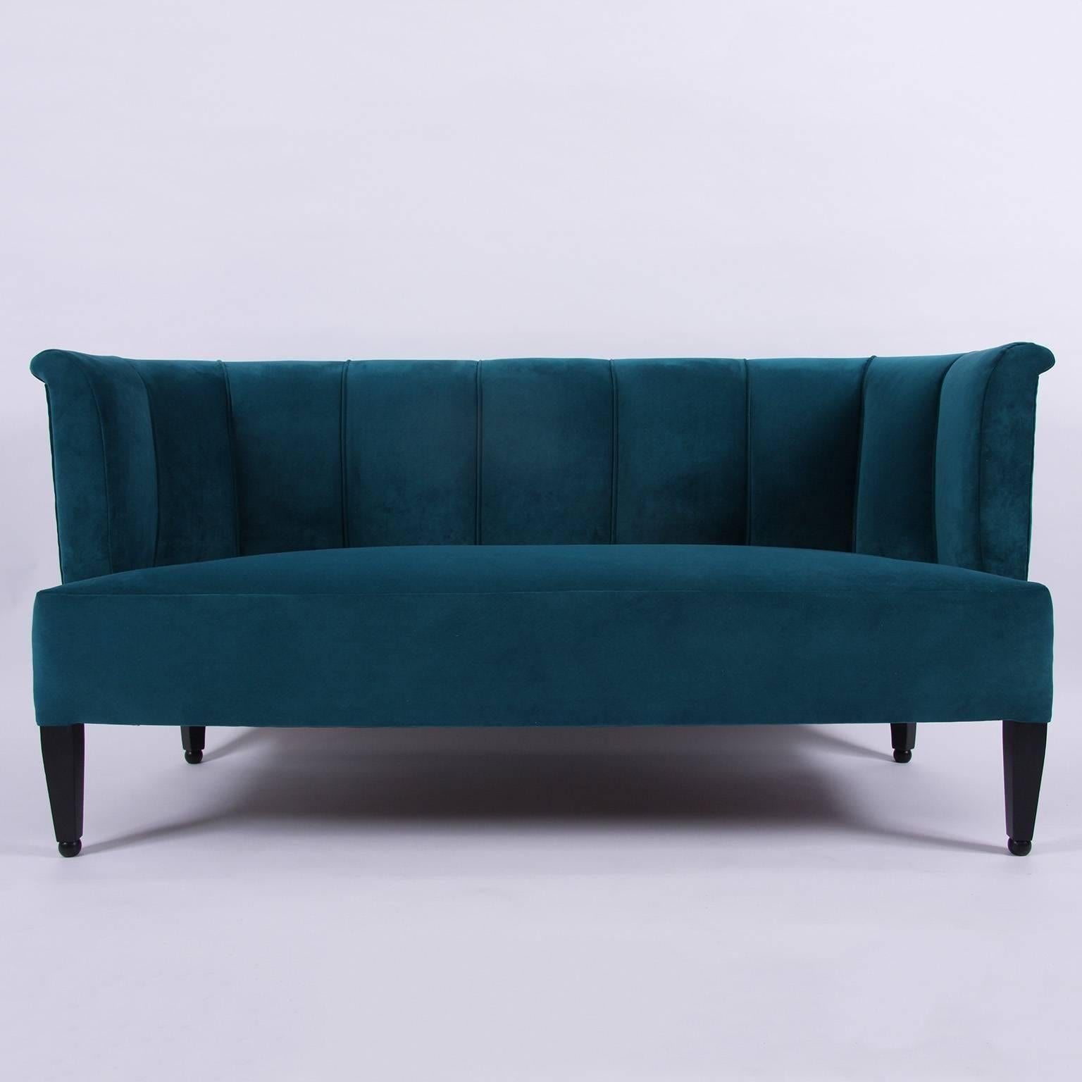 https://a.1stdibscdn.com/wittmann-allegasse-sofa-designed-by-josef-hoffmann-for-sale-picture-2/f_44652/f_216219821606769909764/hoffman_sofa4_master_master.jpg
