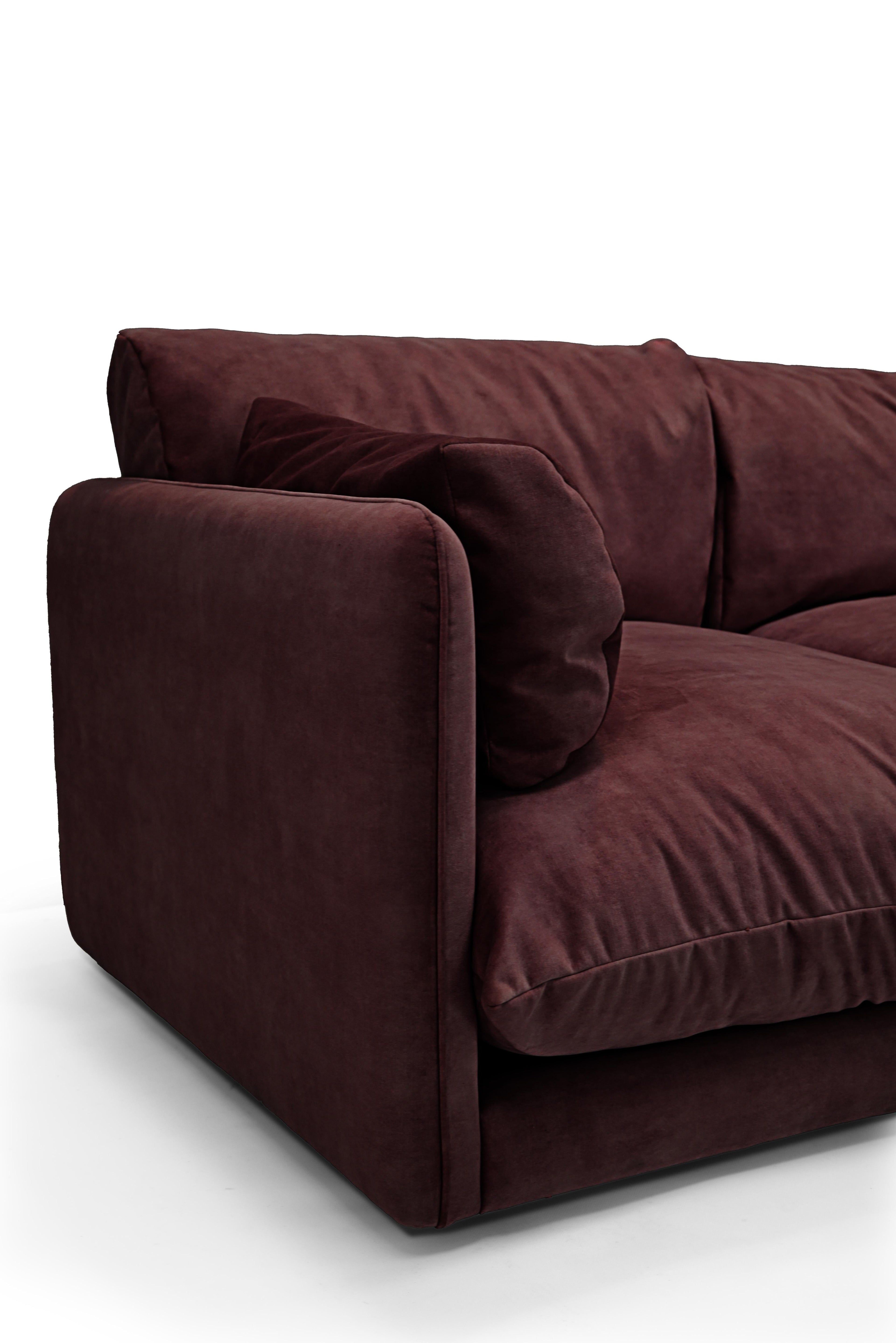https://a.1stdibscdn.com/hotto-sofa-upholstered-in-manade-casamance-42486738-for-sale-picture-2/f_53522/f_491604121773142350357/hotto_4_master.jpg