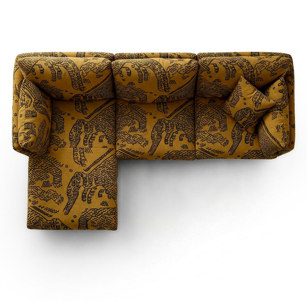 https://a.1stdibscdn.com/hotto-modular-sofa-upholstered-in-dedar-tiger-beat-for-sale-picture-3/f_53522/f_491618621773148121600/hotto_collector_tiger4_master.jpg
