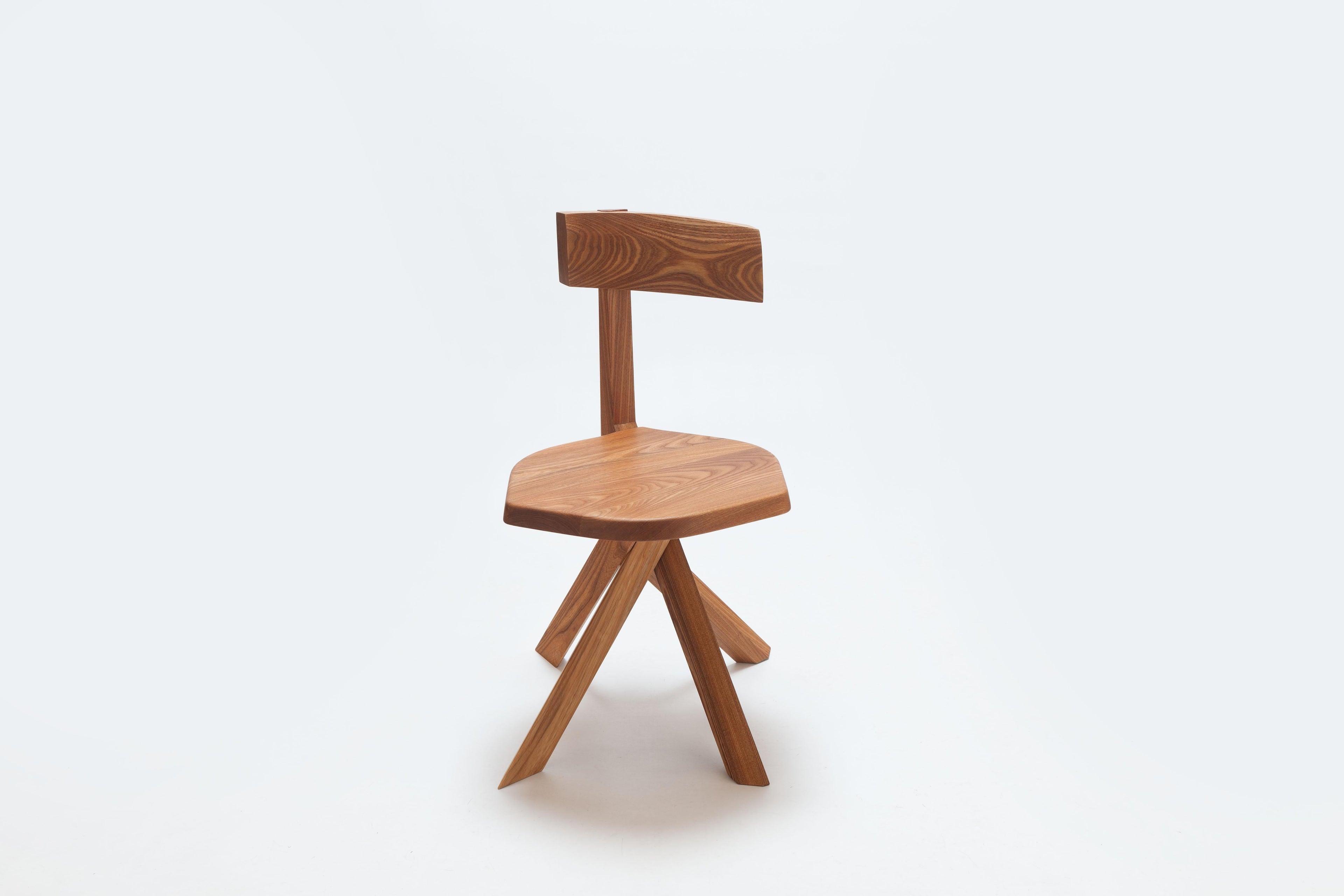 https://a.1stdibscdn.com/pierre-chapo-s34-chair-in-solid-elm-4-pcs-available-ships-from-stock-for-sale-picture-8/f_9327/f_342996421684234411895/houten_stoeltjes_dsc_7350_master.jpg