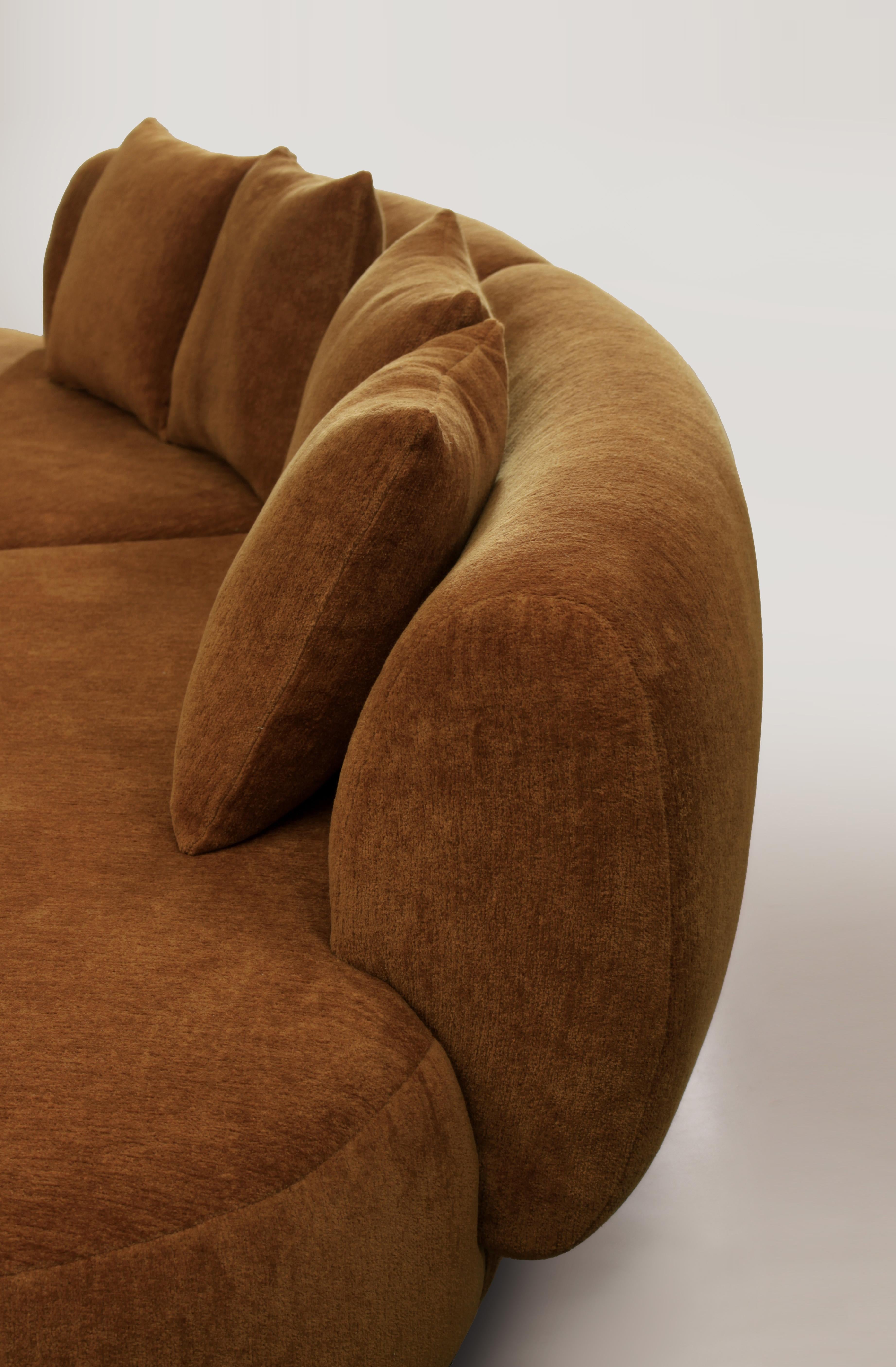 https://a.1stdibscdn.com/21st-century-designed-by-ferrianisbolgi-hug-modular-sofa-pierre-frey-tangerine-for-sale-picture-7/f_53522/f_443324521743516759166/hug_modular_curved_01_master.jpg