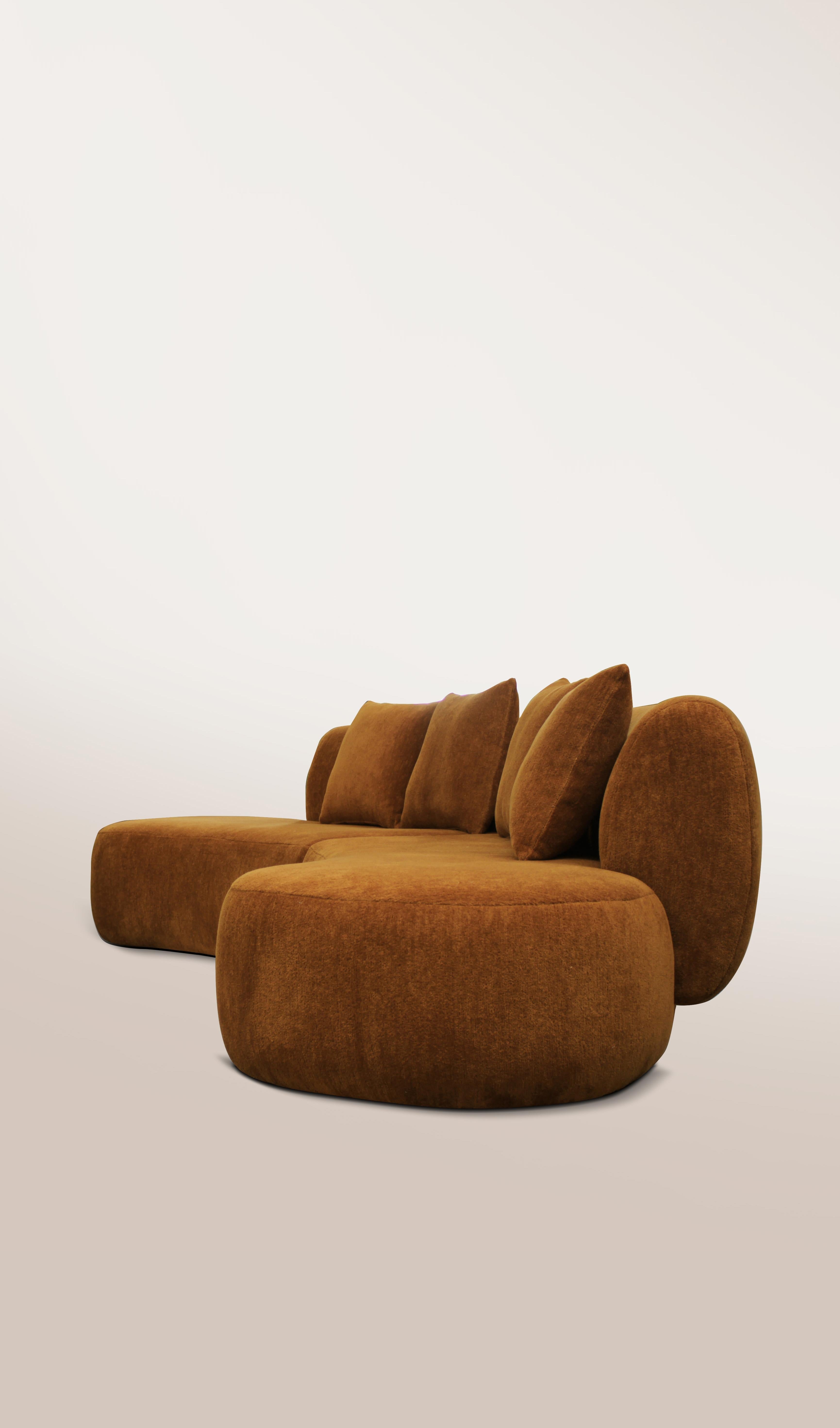 https://a.1stdibscdn.com/21st-century-designed-by-ferrianisbolgi-hug-modular-sofa-pierre-frey-tangerine-for-sale-picture-3/f_53522/f_443324521743516759042/hug_modular_curved_05_master.jpg
