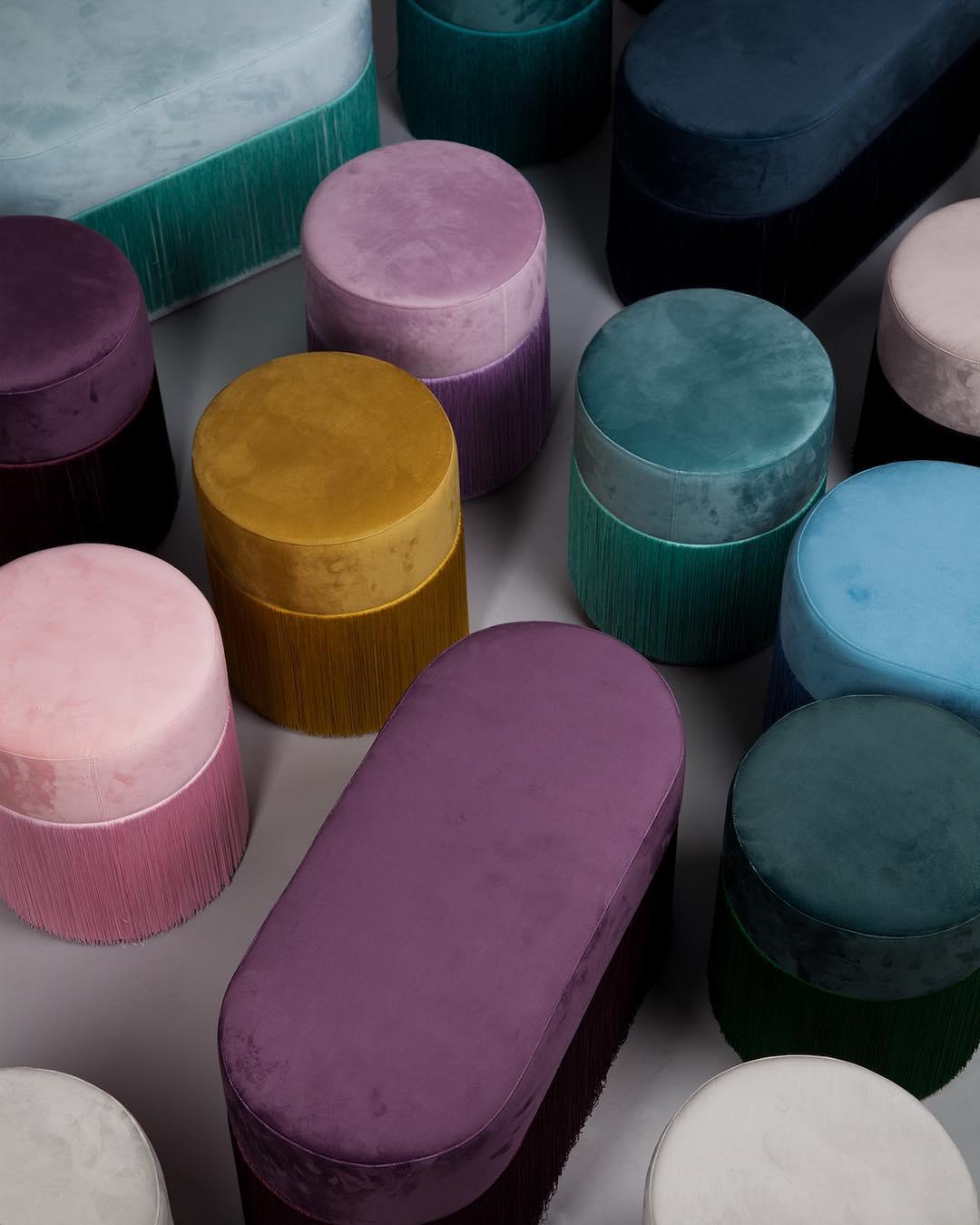 https://a.1stdibscdn.com/pouf-pill-s-contemporary-sculptural-pouf-with-velvet-and-fringes-by-houtique-for-sale-picture-17/f_12192/f_414864121744268569011/iLoveIG_com_Instagram_Media_001_1743729712779364925_master.jpg