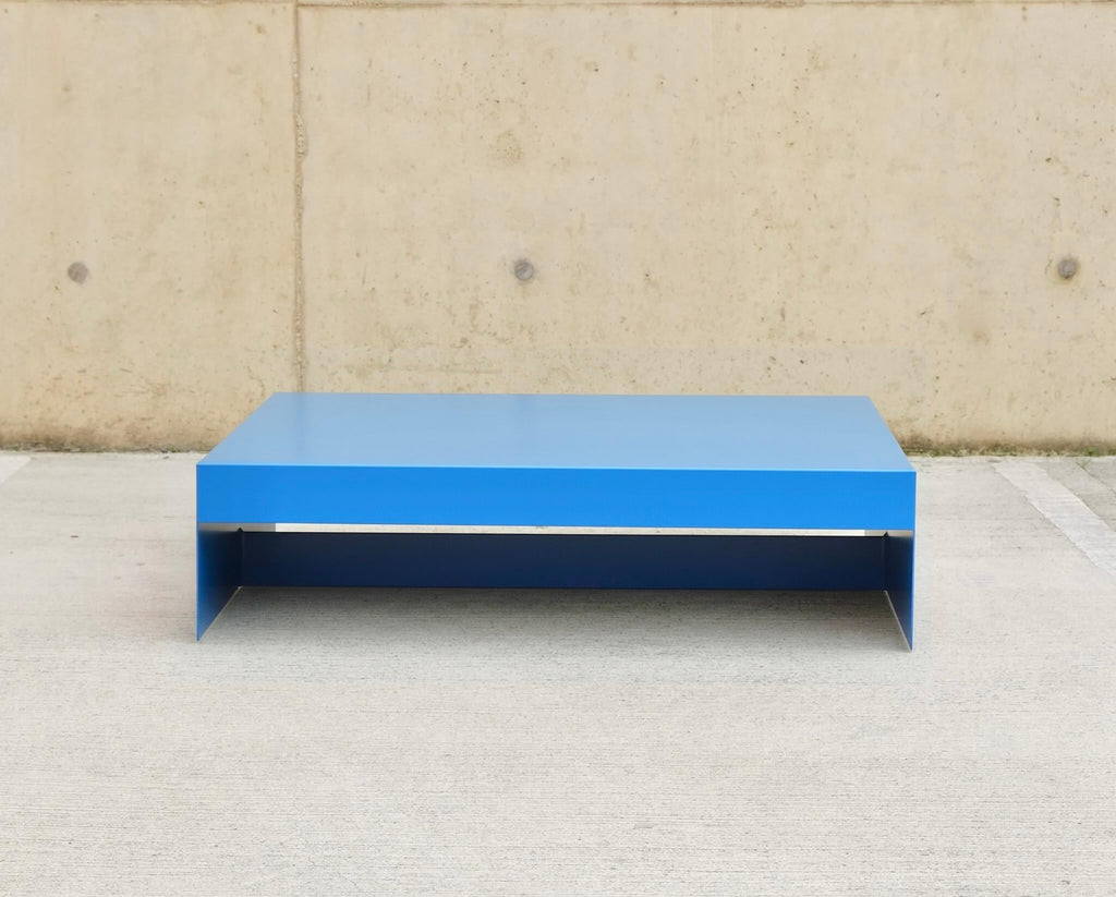 https://a.1stdibscdn.com/large-low-green-single-form-coffee-sofa-table-customisable-for-sale-picture-4/f_28943/f_482982421768302511073/iceblue_2_master.jpg