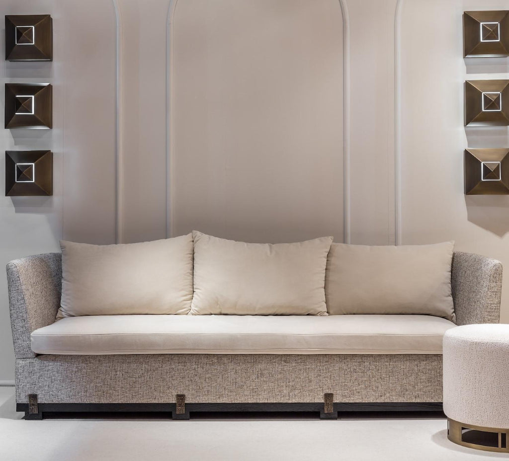 https://a.1stdibscdn.com/21st-century-ida-sofa-black-oak-base-and-cast-bronze-details-by-duistt-for-sale-picture-7/f_63222/f_391527221774867458073/ida_sofa_duistt_master.jpg