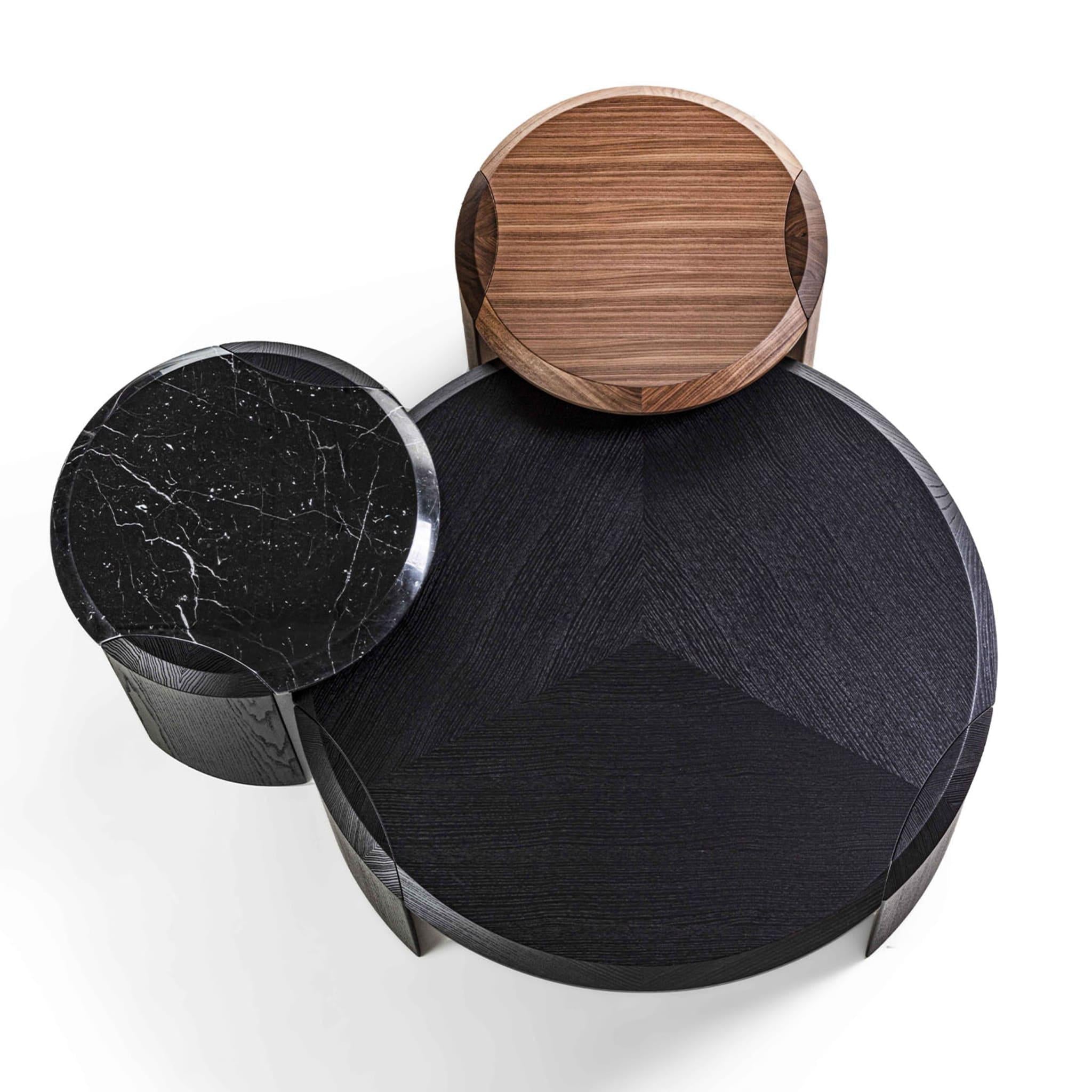 https://a.1stdibscdn.com/bellagio-black-coffee-table-for-sale-picture-6/f_17062/f_363789221695981735917/ikvu86oqxd3v1sua9fscpbf03ka9_master.jpg