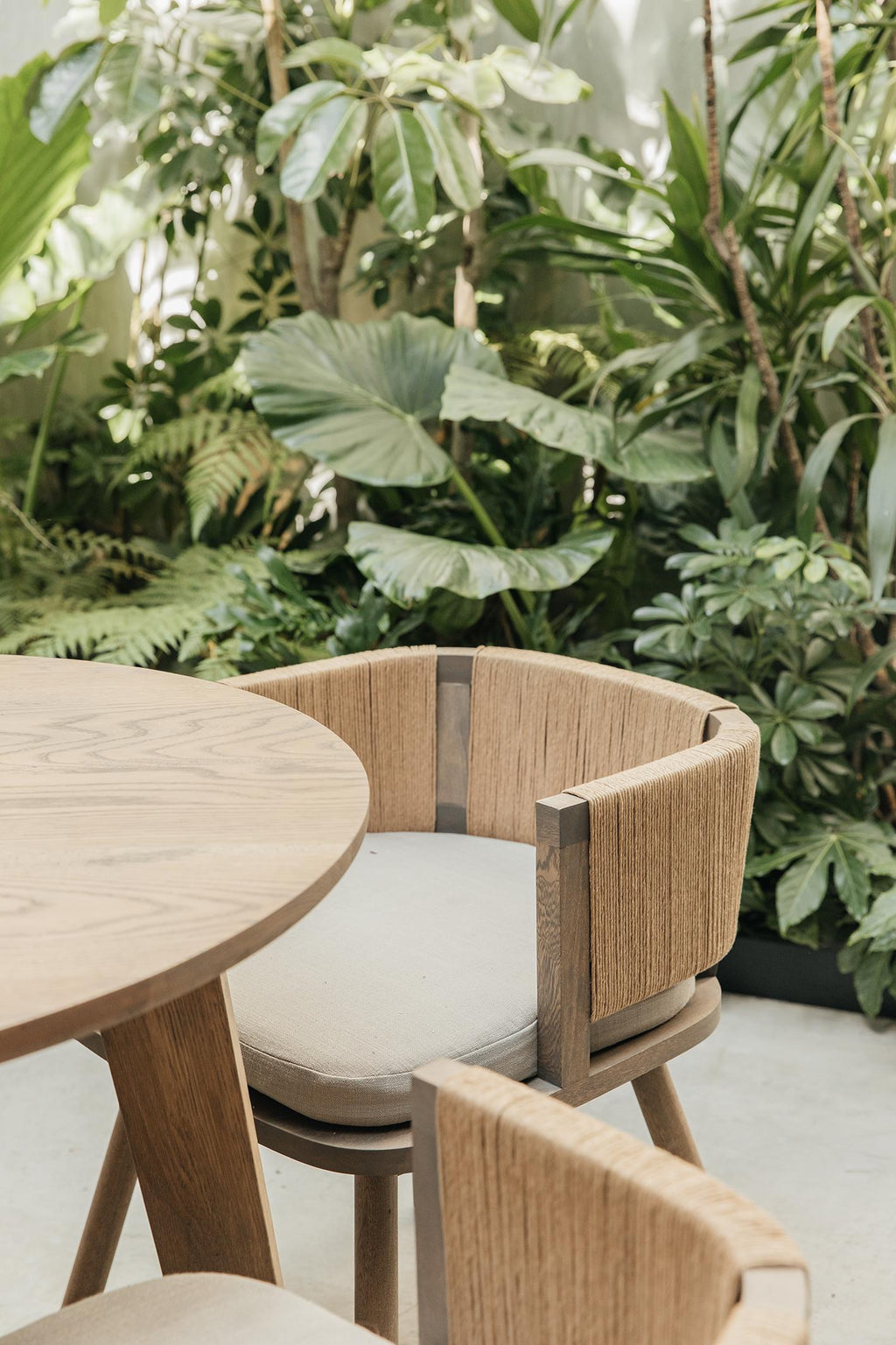 https://a.1stdibscdn.com/nalie-wood-chair-with-rope-for-sale-picture-6/f_47391/f_278097321648067593773/ilbecco_7328_master.jpg