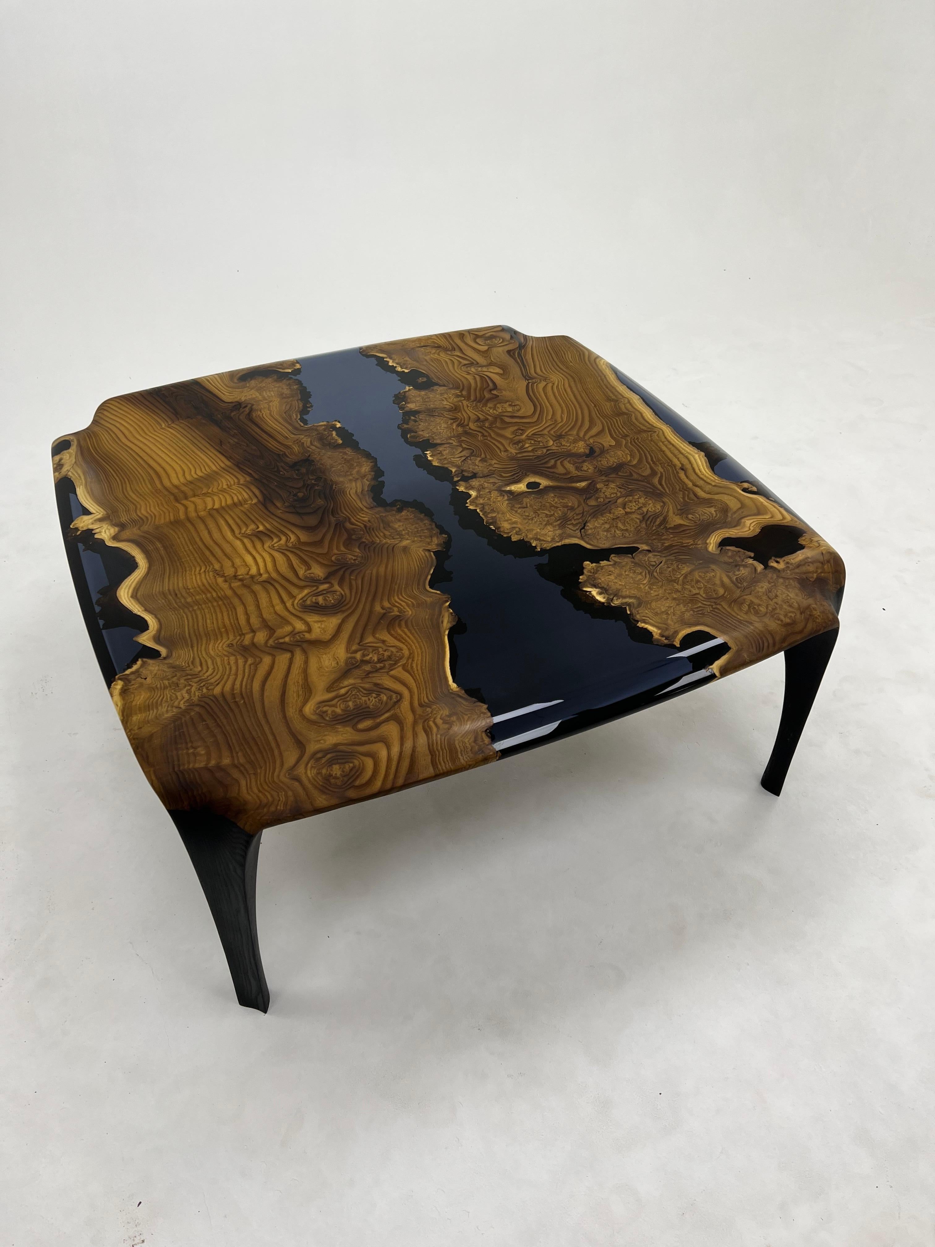 https://a.1stdibscdn.com/natural-wood-epoxy-resin-coffee-table-for-sale-picture-4/f_91932/f_36433702/image00002_1696322787122_master.jpeg