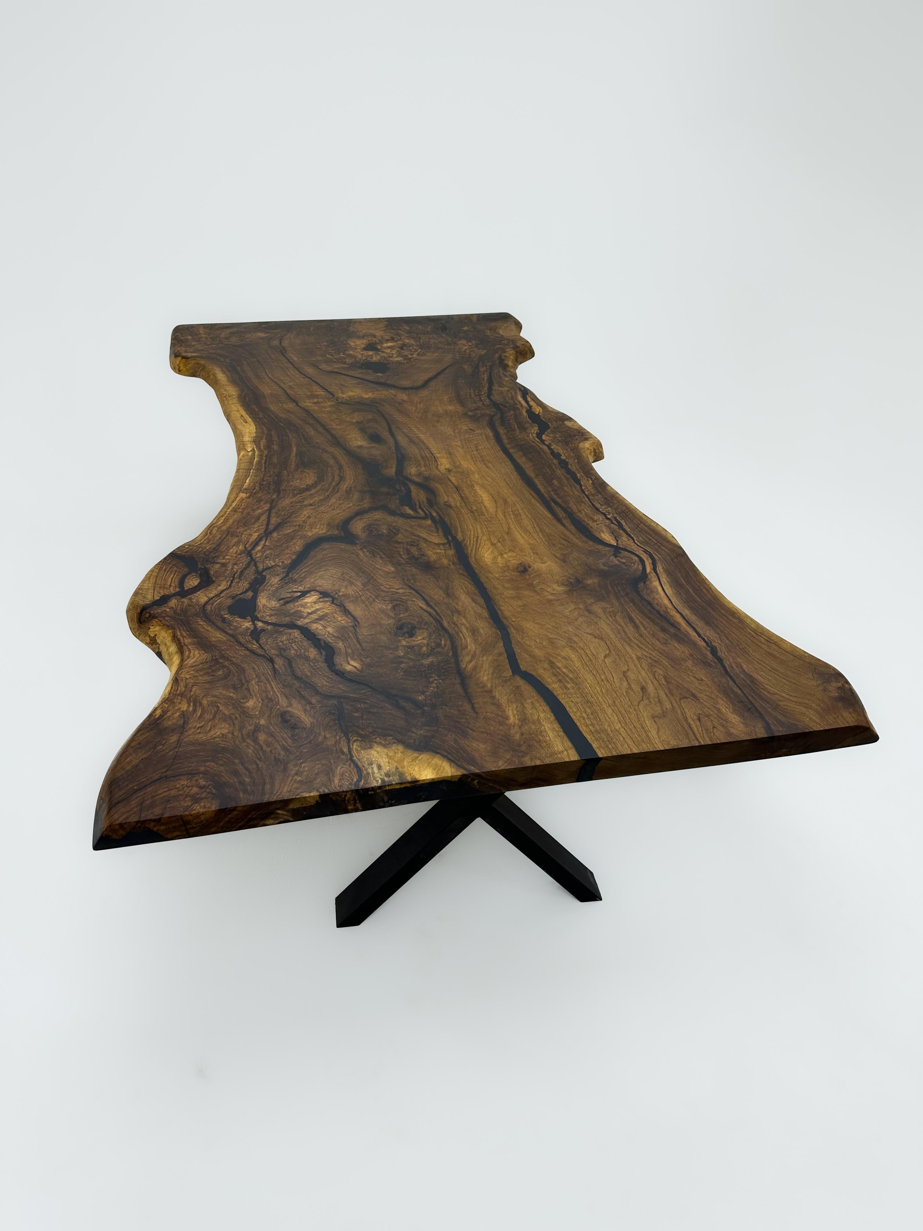 https://a.1stdibscdn.com/custom-wooden-ancient-walnut-dining-table-for-sale-picture-6/f_91932/f_364694021696508256611/image00005_master.jpeg