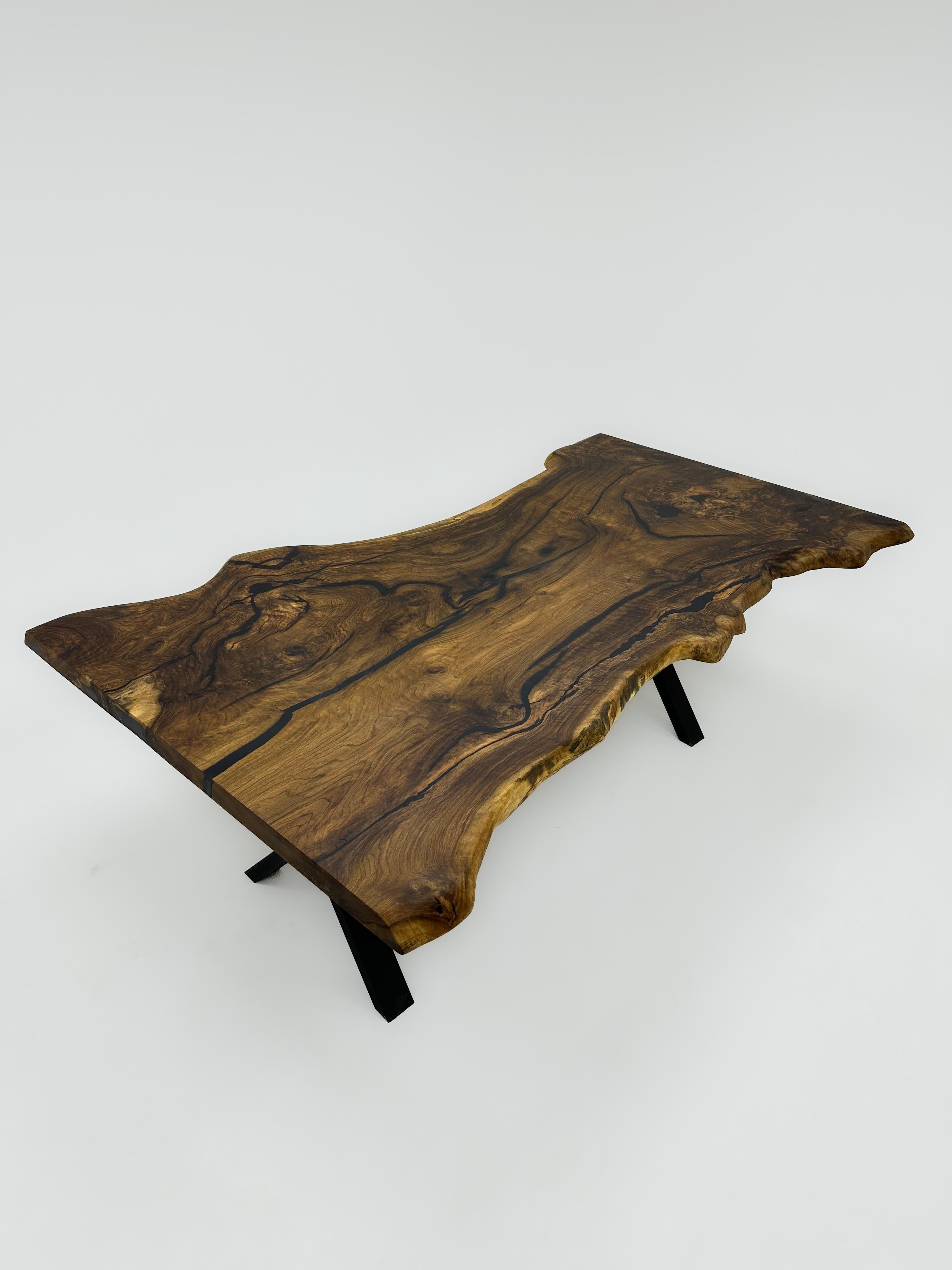 https://a.1stdibscdn.com/custom-wooden-ancient-walnut-dining-table-for-sale-picture-9/f_91932/f_364694021696508266787/image00008_master.jpeg
