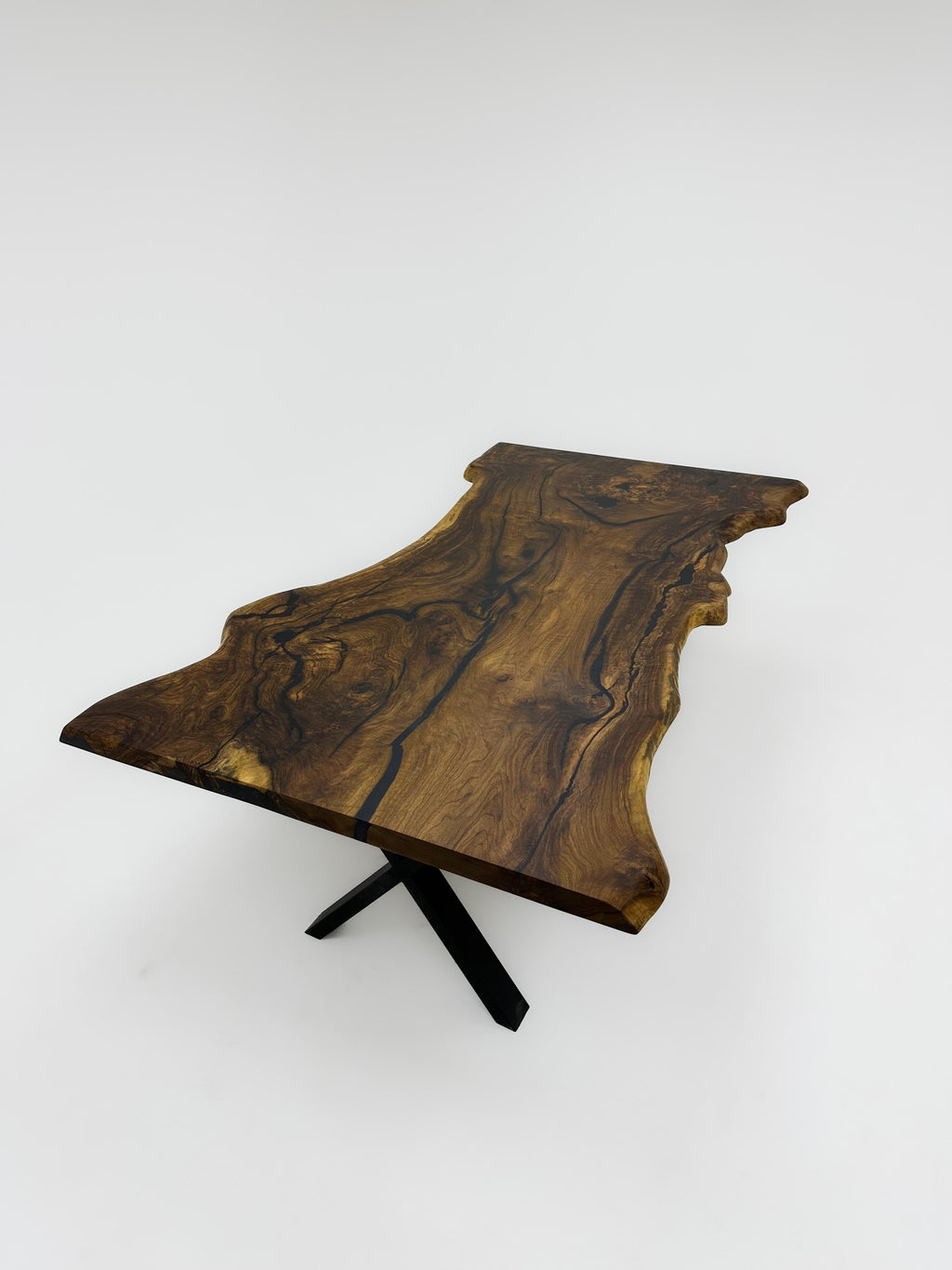 https://a.1stdibscdn.com/custom-wooden-ancient-walnut-dining-table-for-sale-picture-10/f_91932/f_364694021696508266985/image00009_master.jpeg